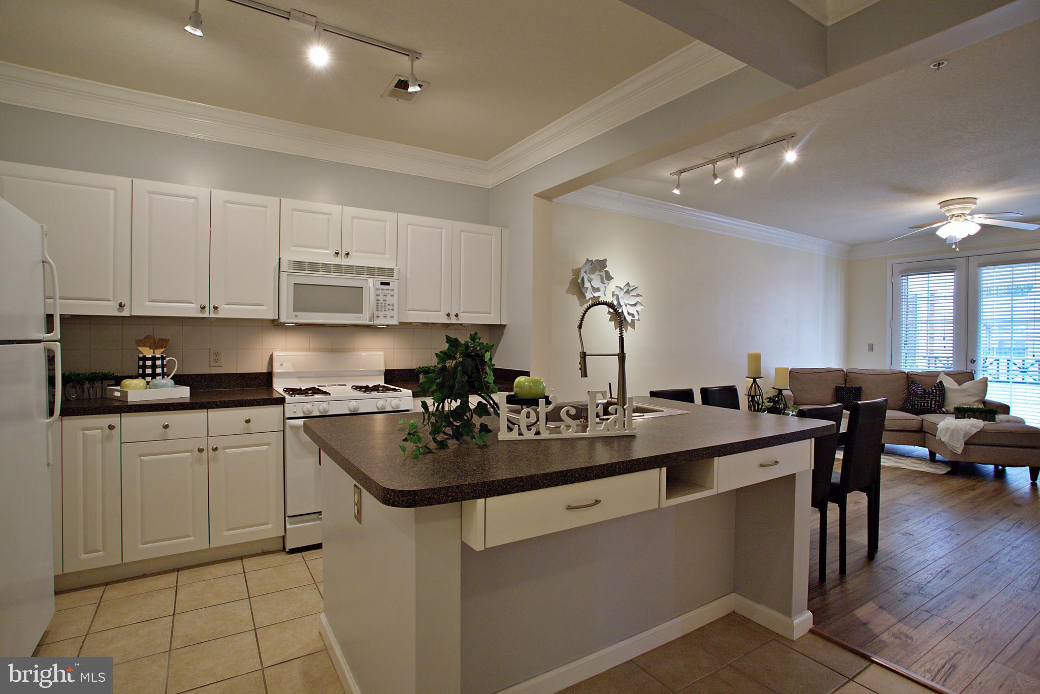 7 BOOTH STREET 205