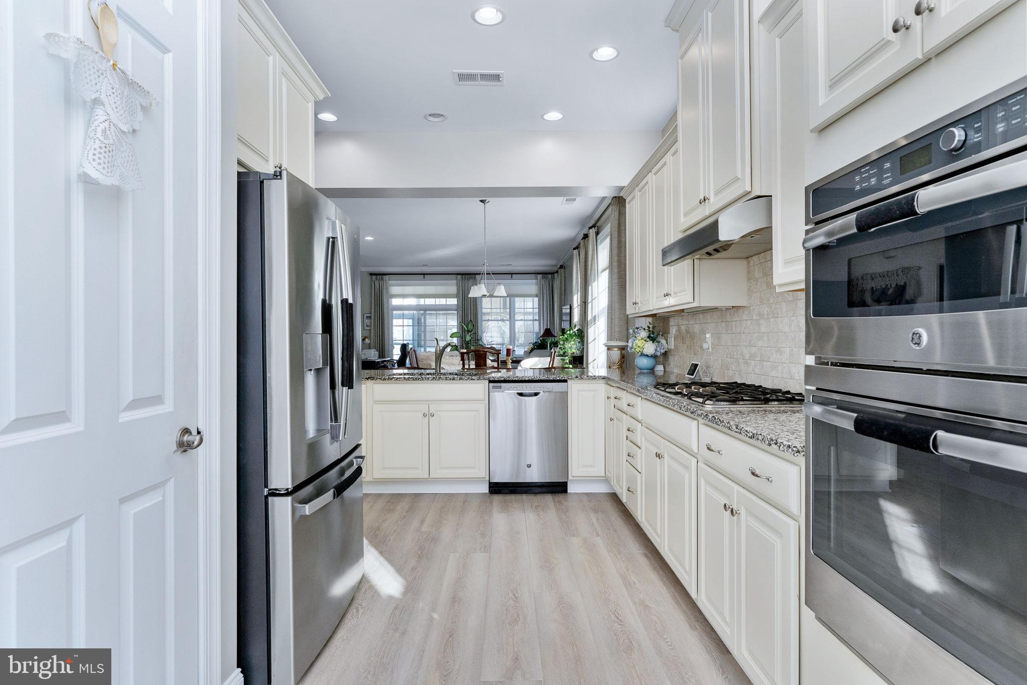 REGENCY AT CHANCELLORSVILLE - Residential