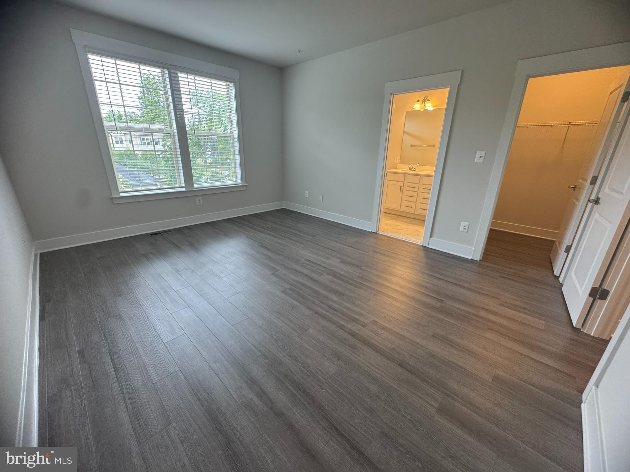 MACALLAN CROSSING - Residential Lease