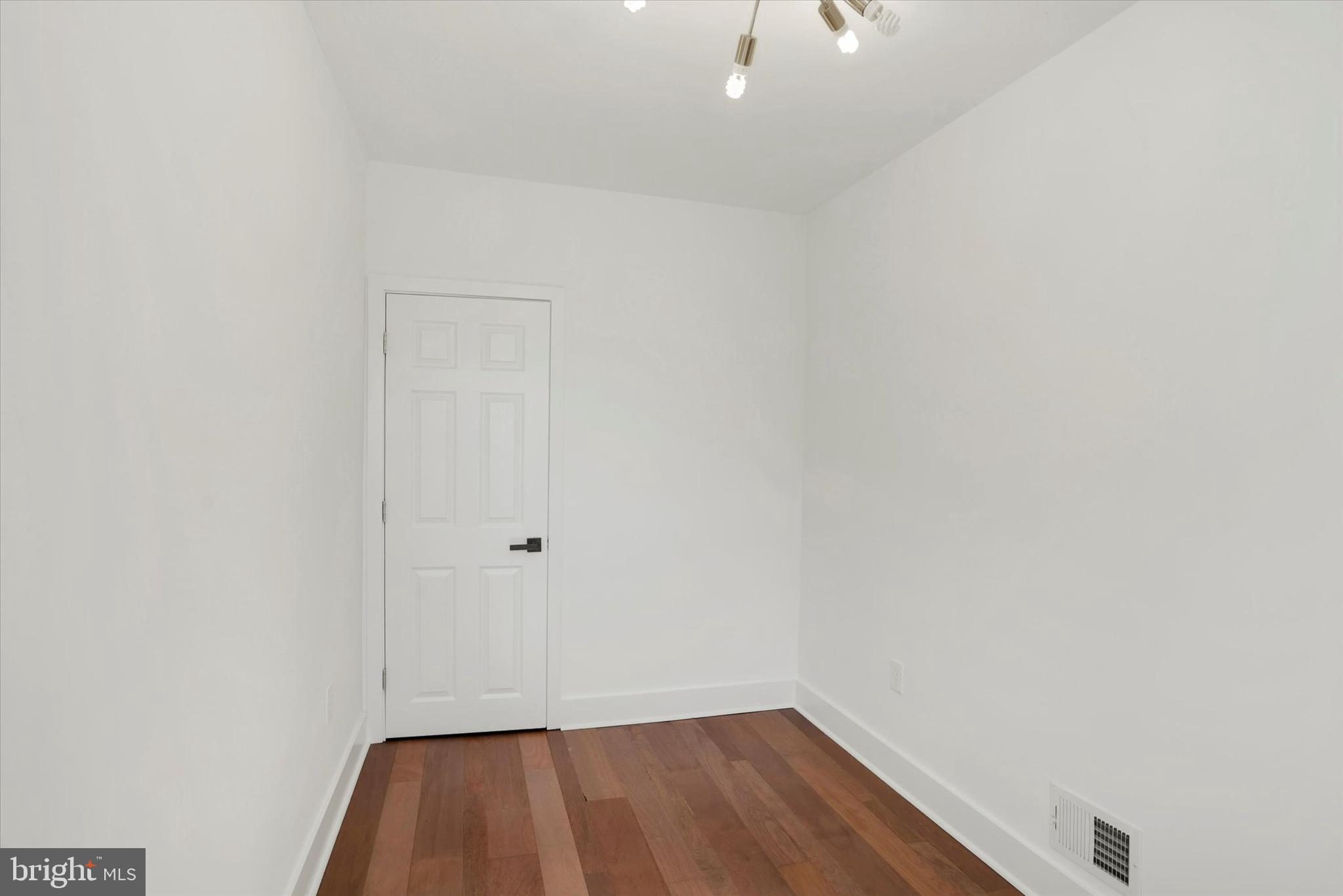 GRAYS FERRY - Residential