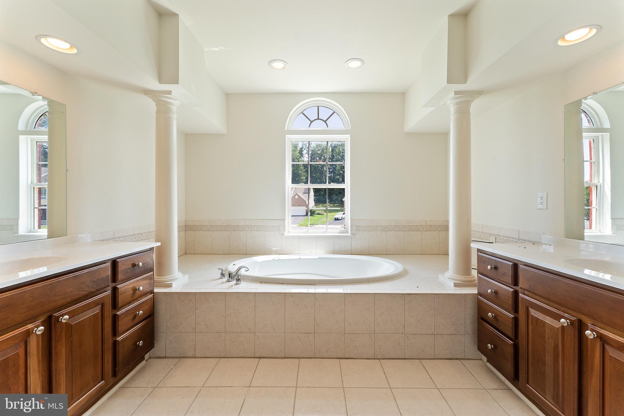 CLAYTON VISTA - Residential