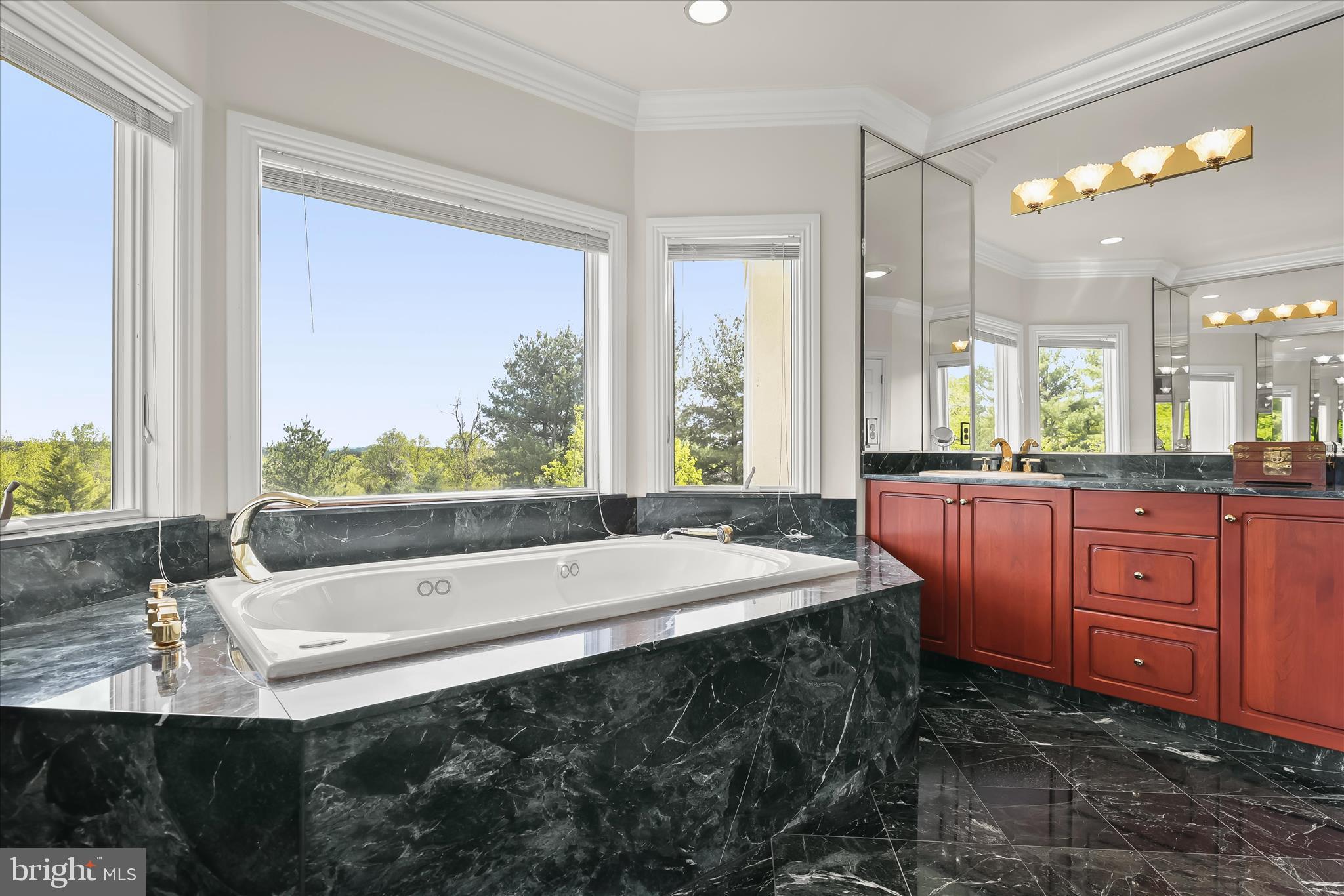 NICHOLSONS MANOR - Residential