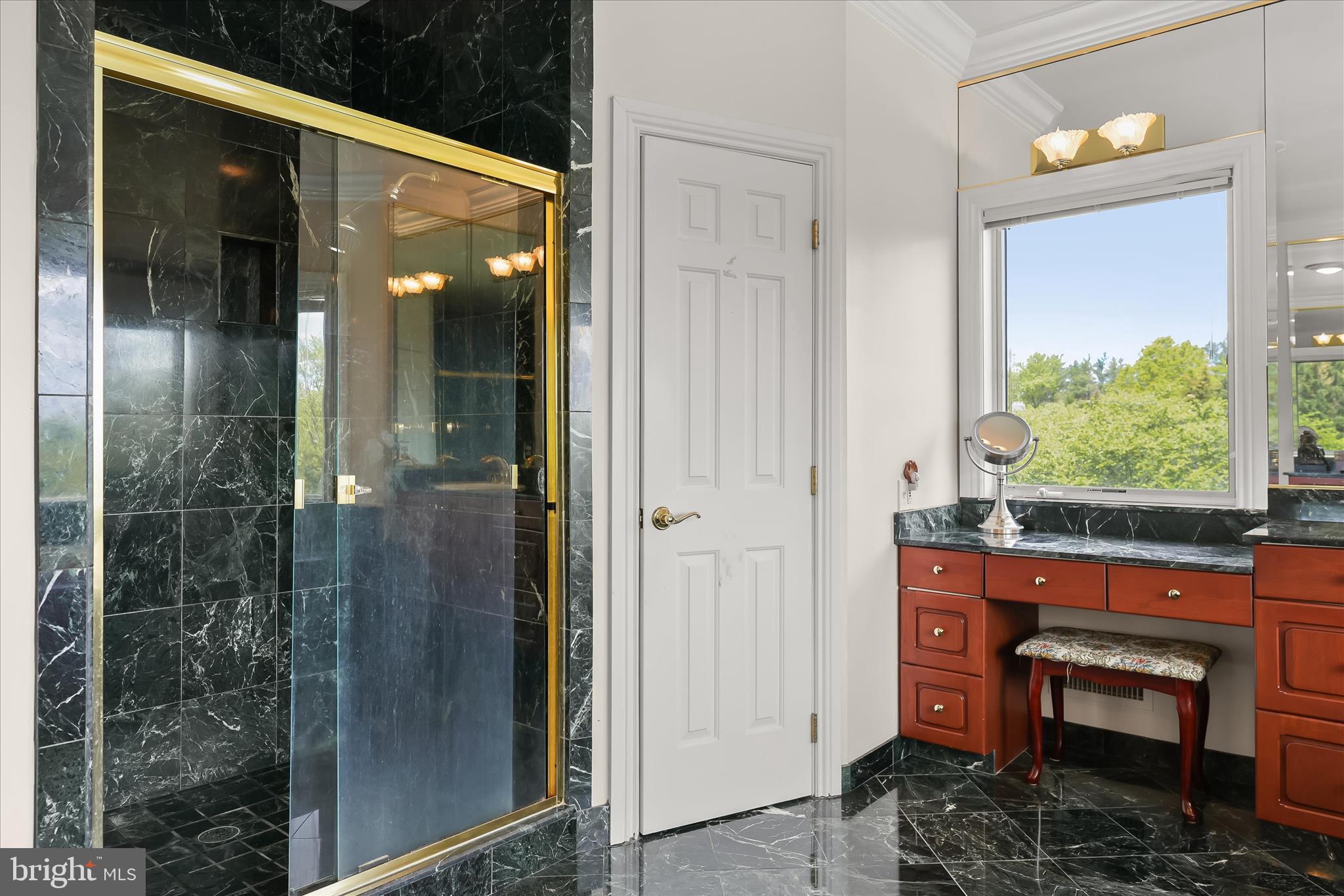 NICHOLSONS MANOR - Residential