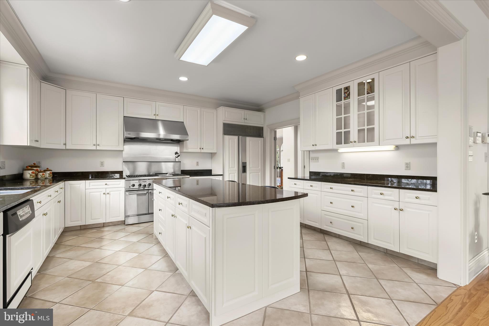 NICHOLSONS MANOR - Residential