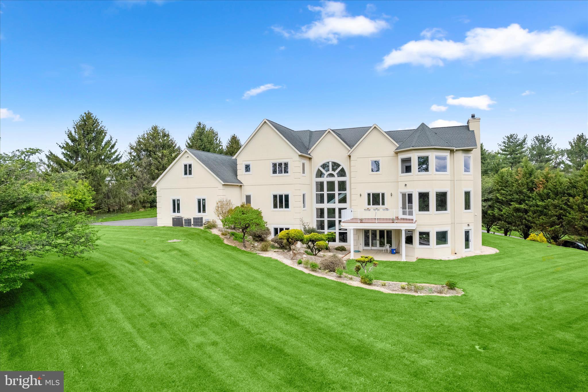 NICHOLSONS MANOR - Residential