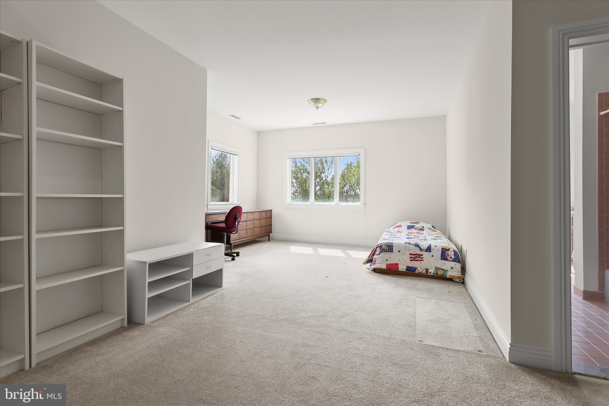 NICHOLSONS MANOR - Residential