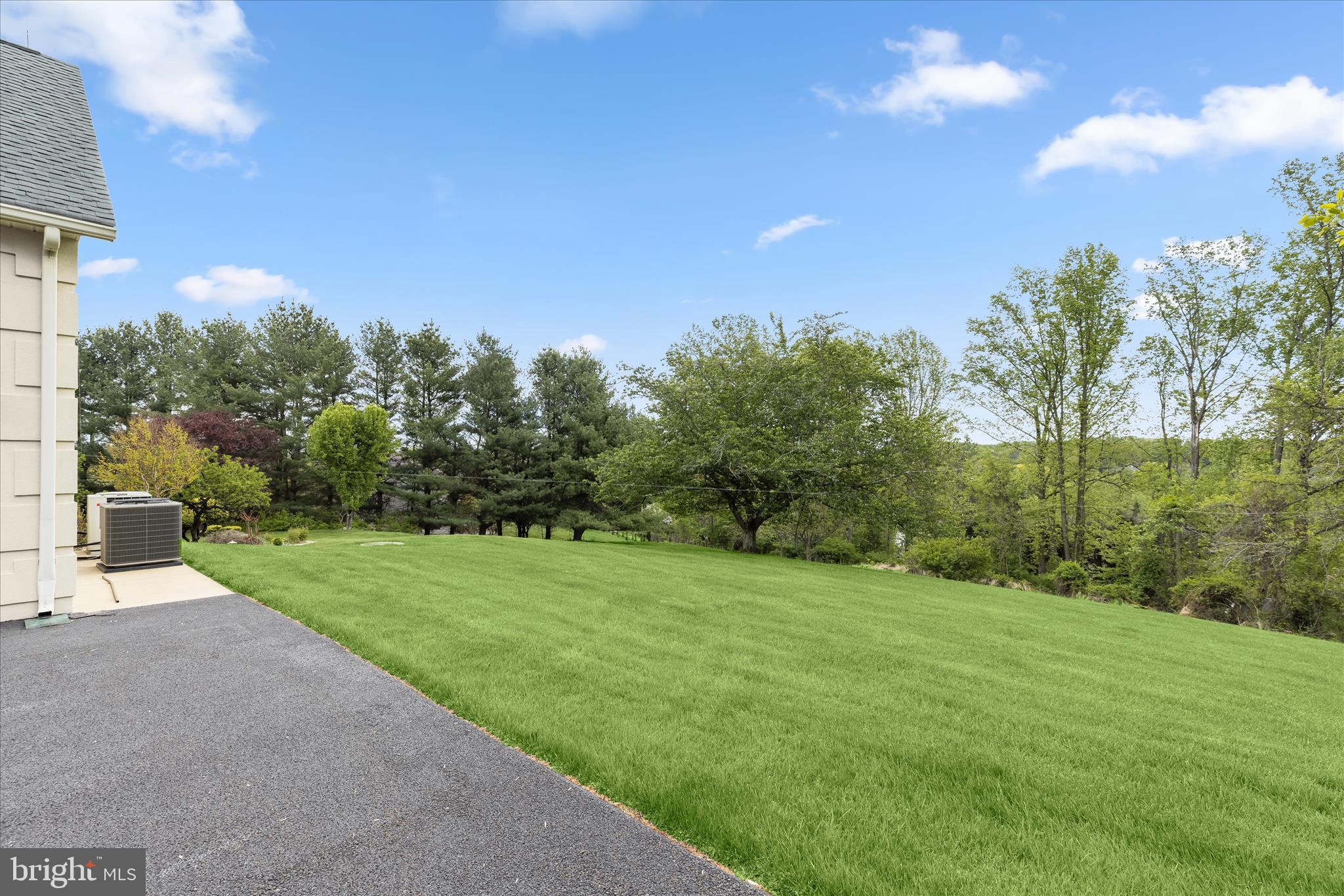 NICHOLSONS MANOR - Residential