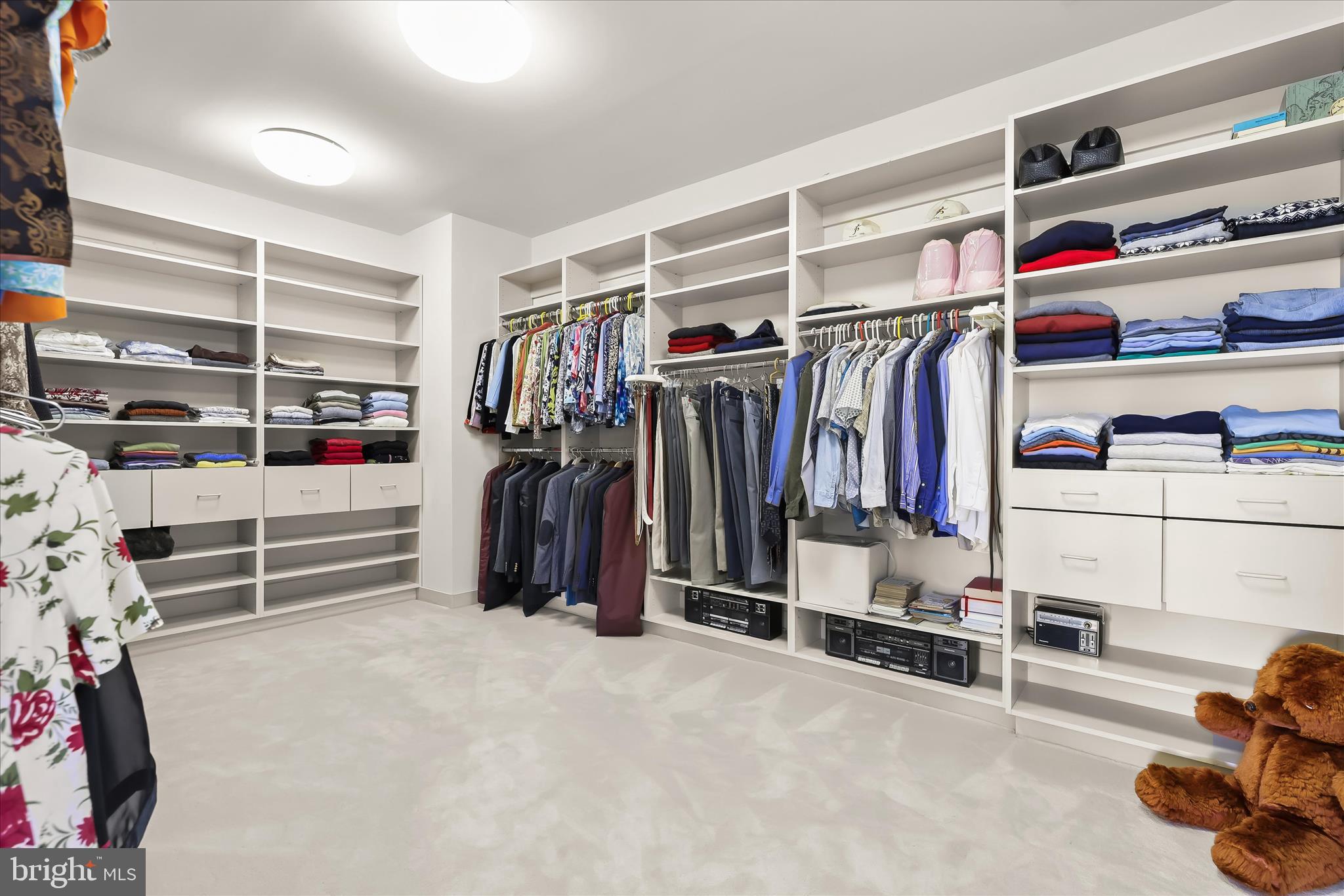 NICHOLSONS MANOR - Residential