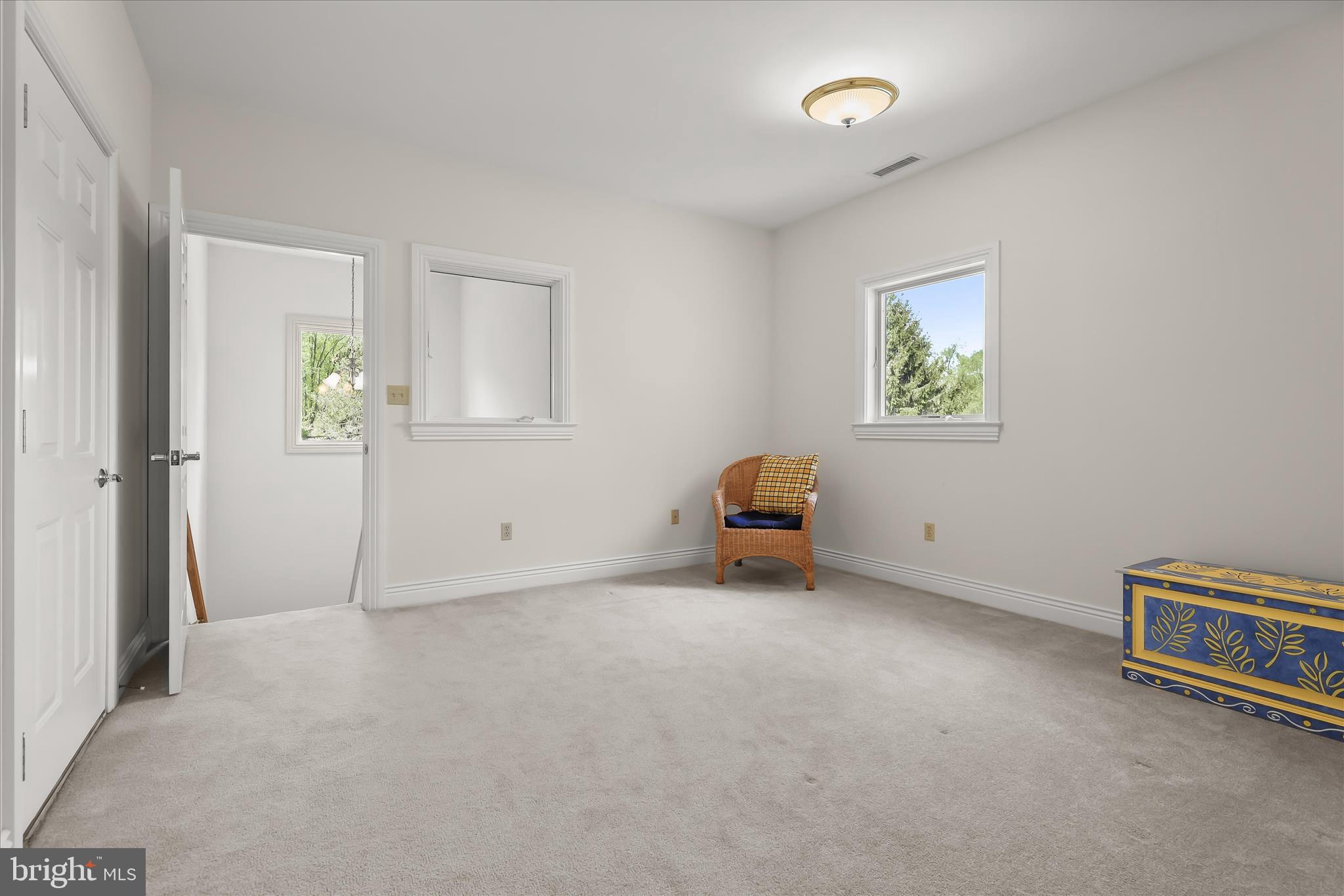 NICHOLSONS MANOR - Residential