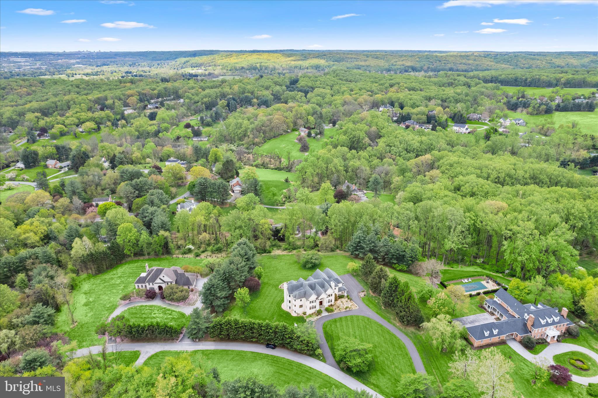 NICHOLSONS MANOR - Residential