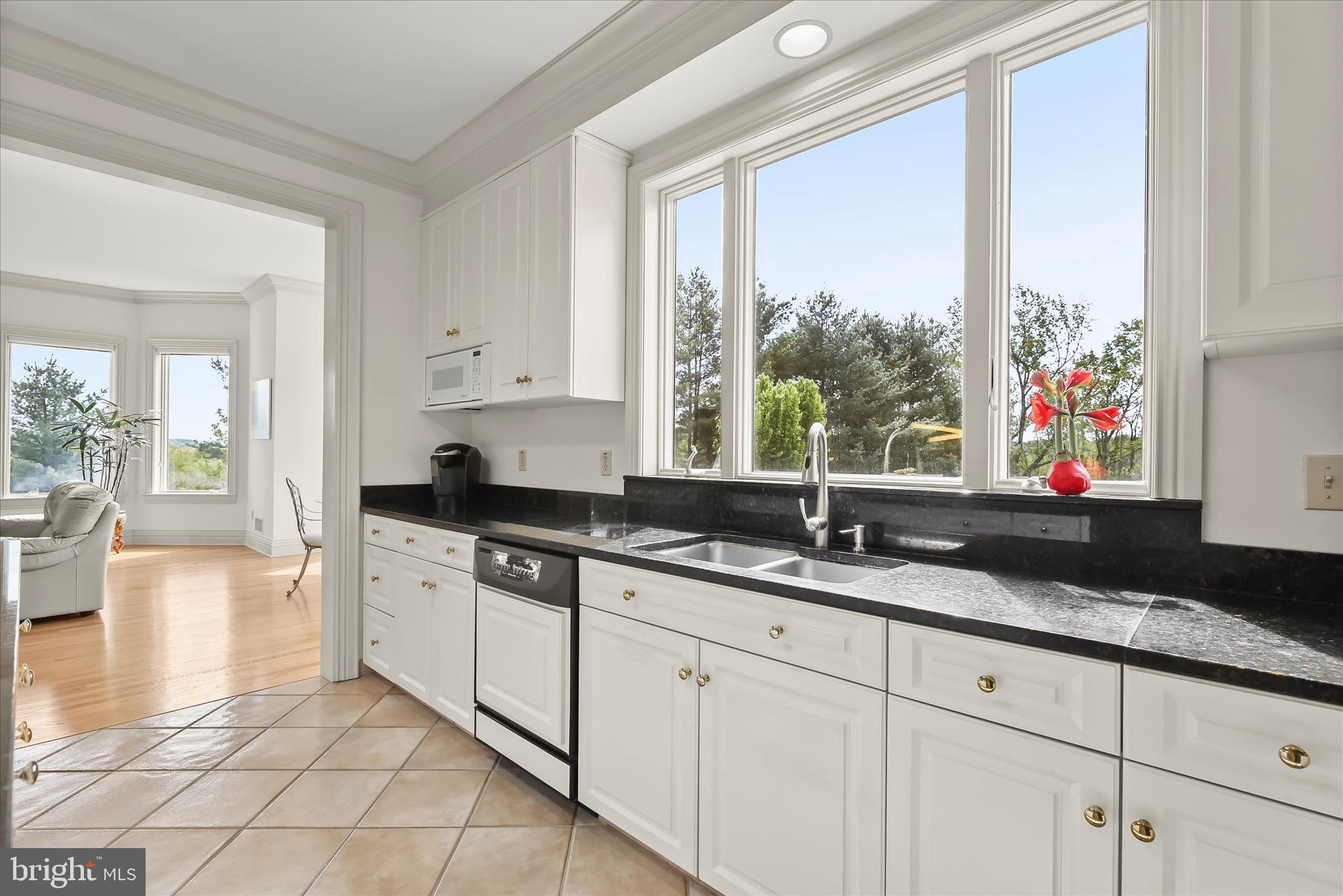 NICHOLSONS MANOR - Residential