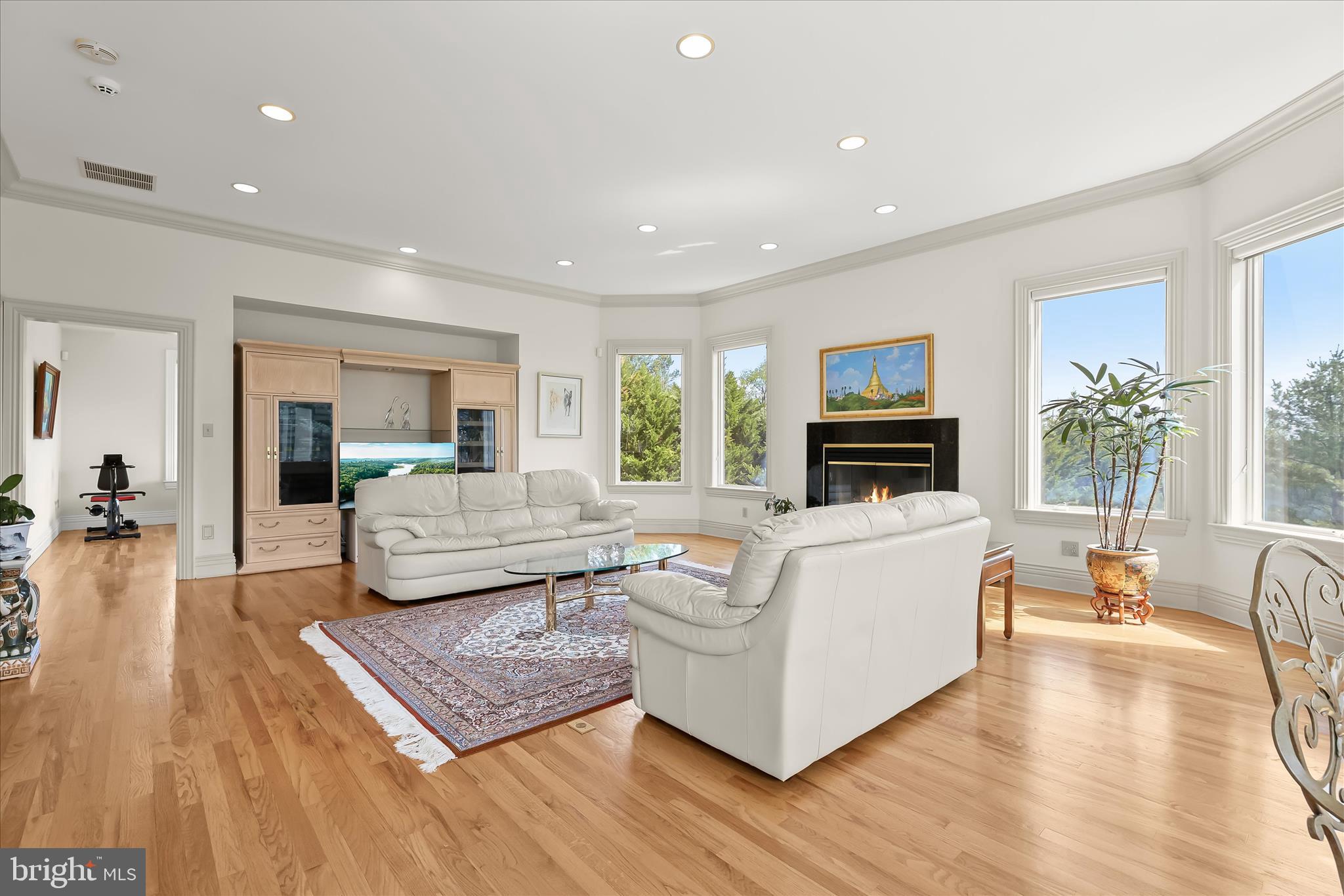 NICHOLSONS MANOR - Residential