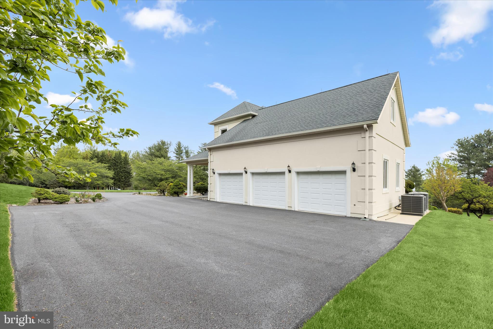 NICHOLSONS MANOR - Residential