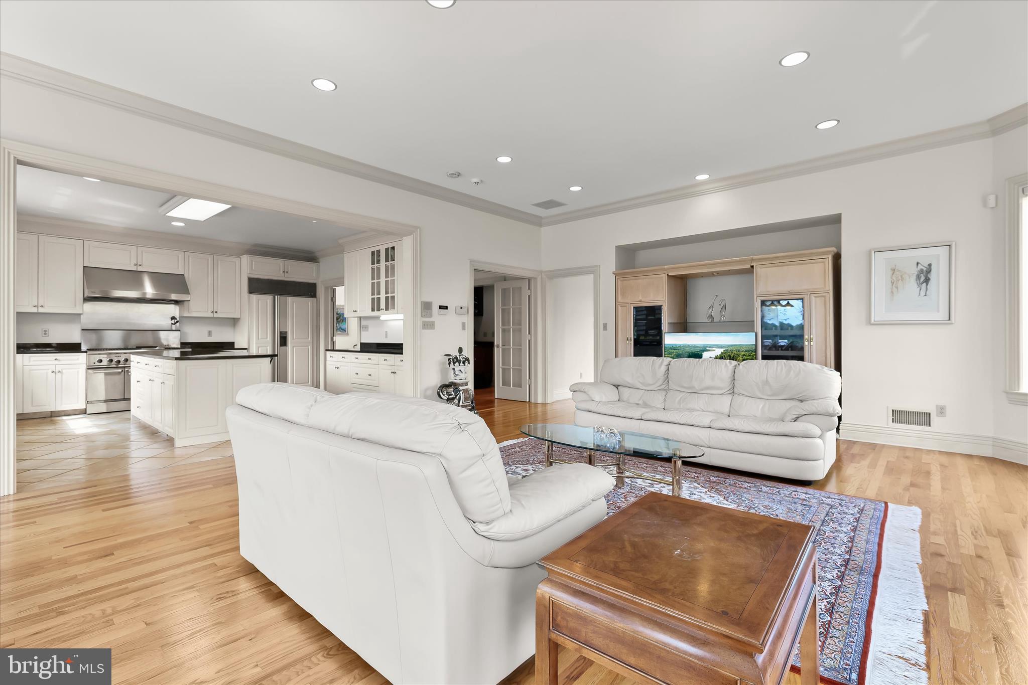 NICHOLSONS MANOR - Residential