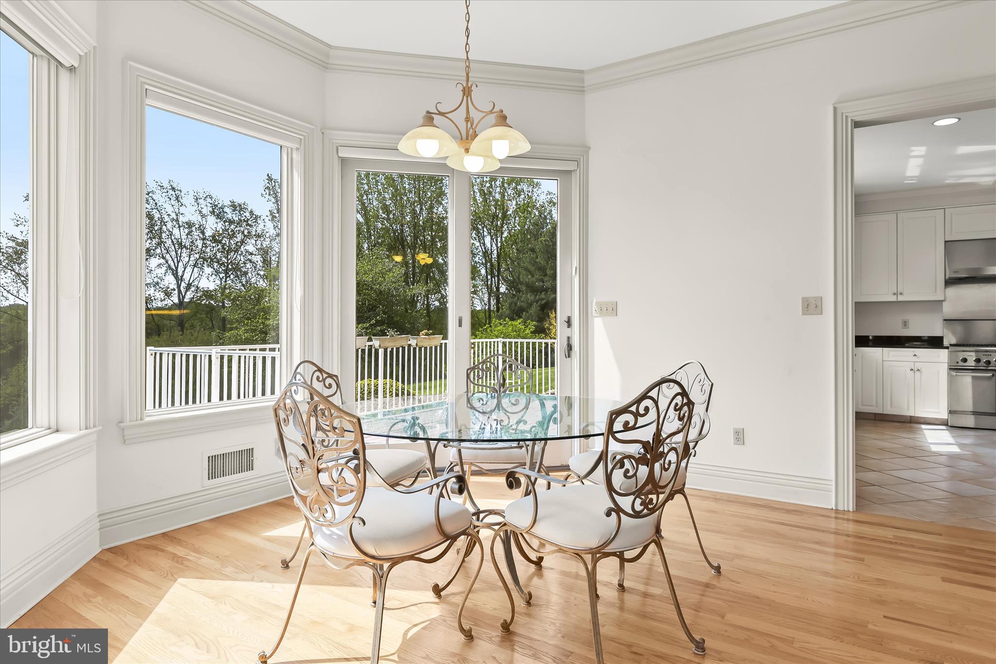 NICHOLSONS MANOR - Residential