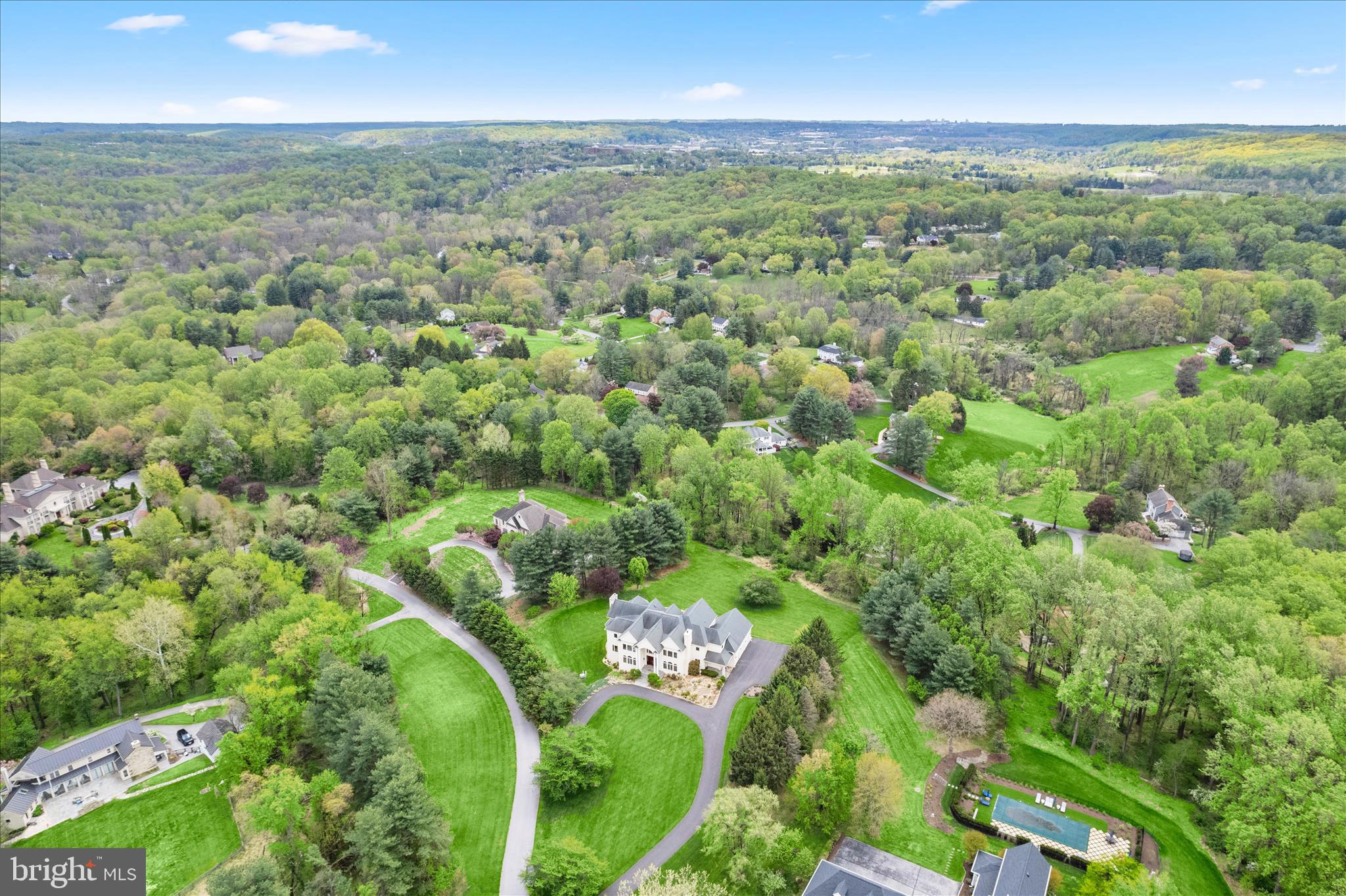 NICHOLSONS MANOR - Residential