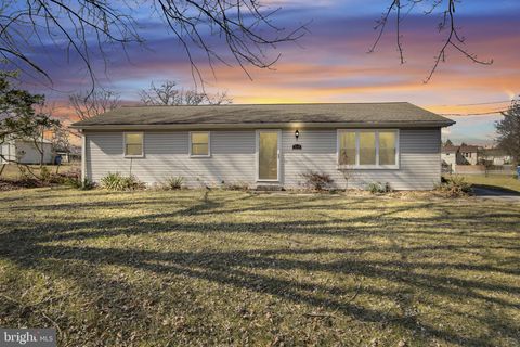 219 MARION AVENUE CARLISLE PA 17013