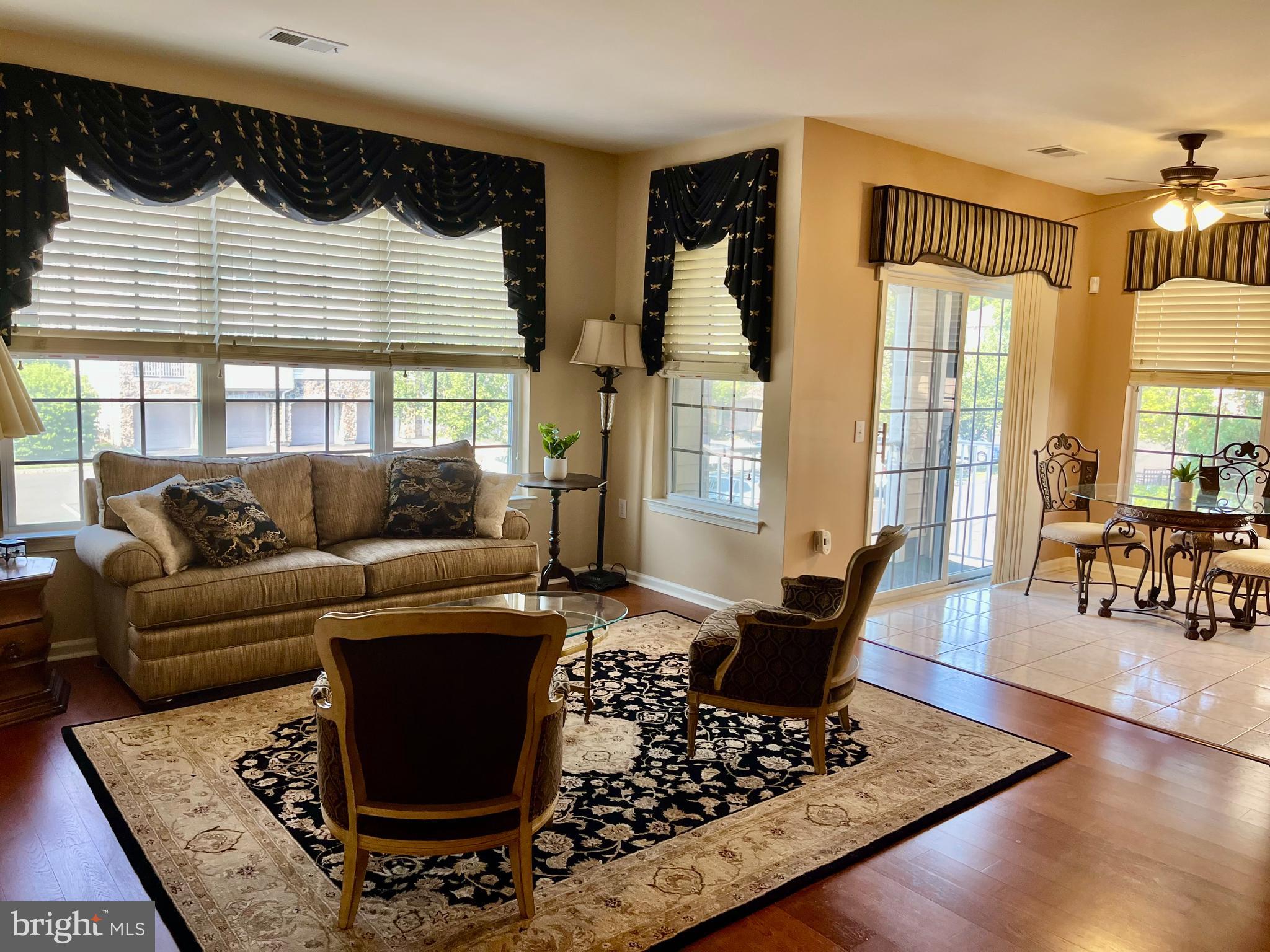 3208 KNOX COURT