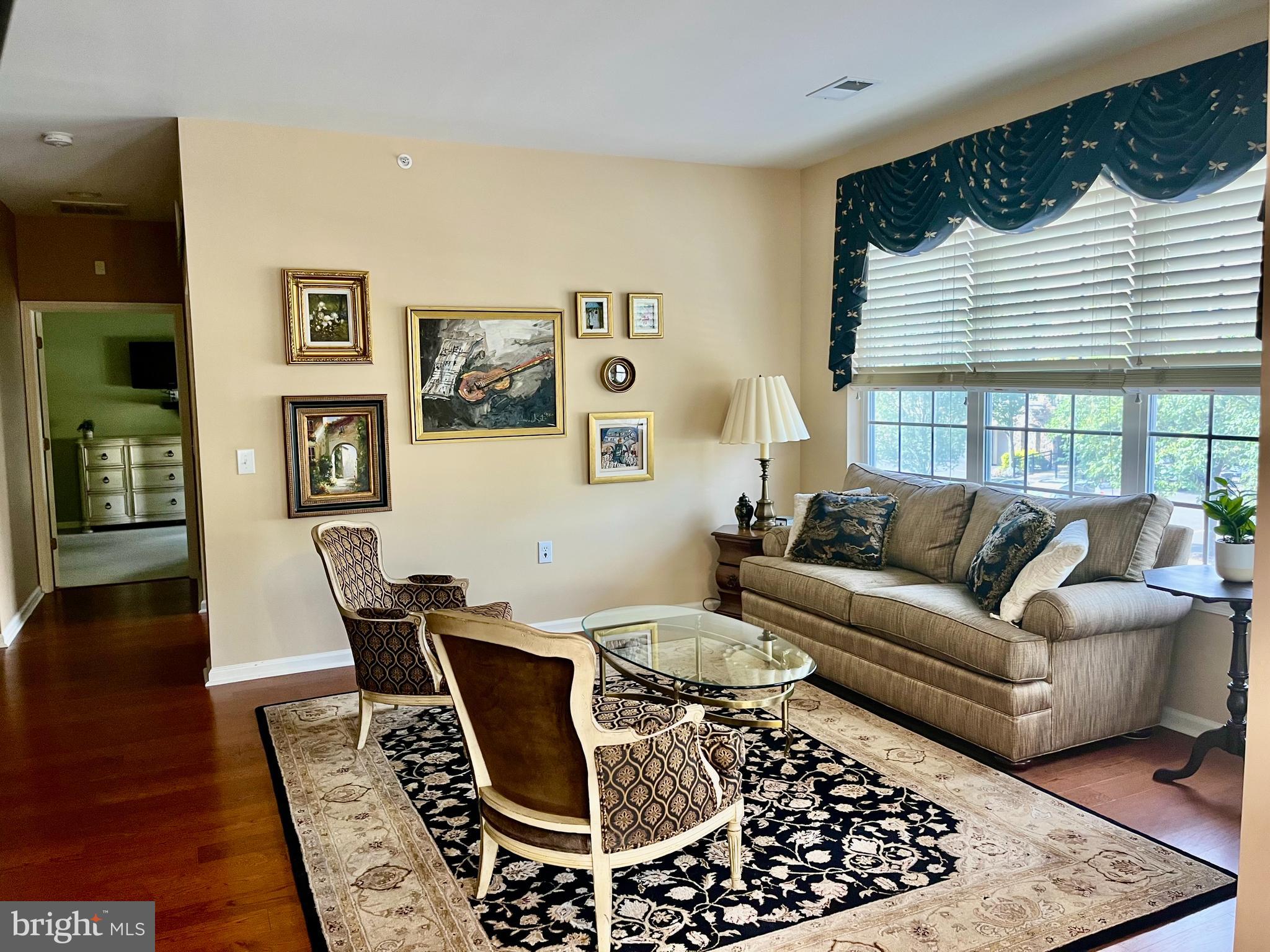 3208 KNOX COURT