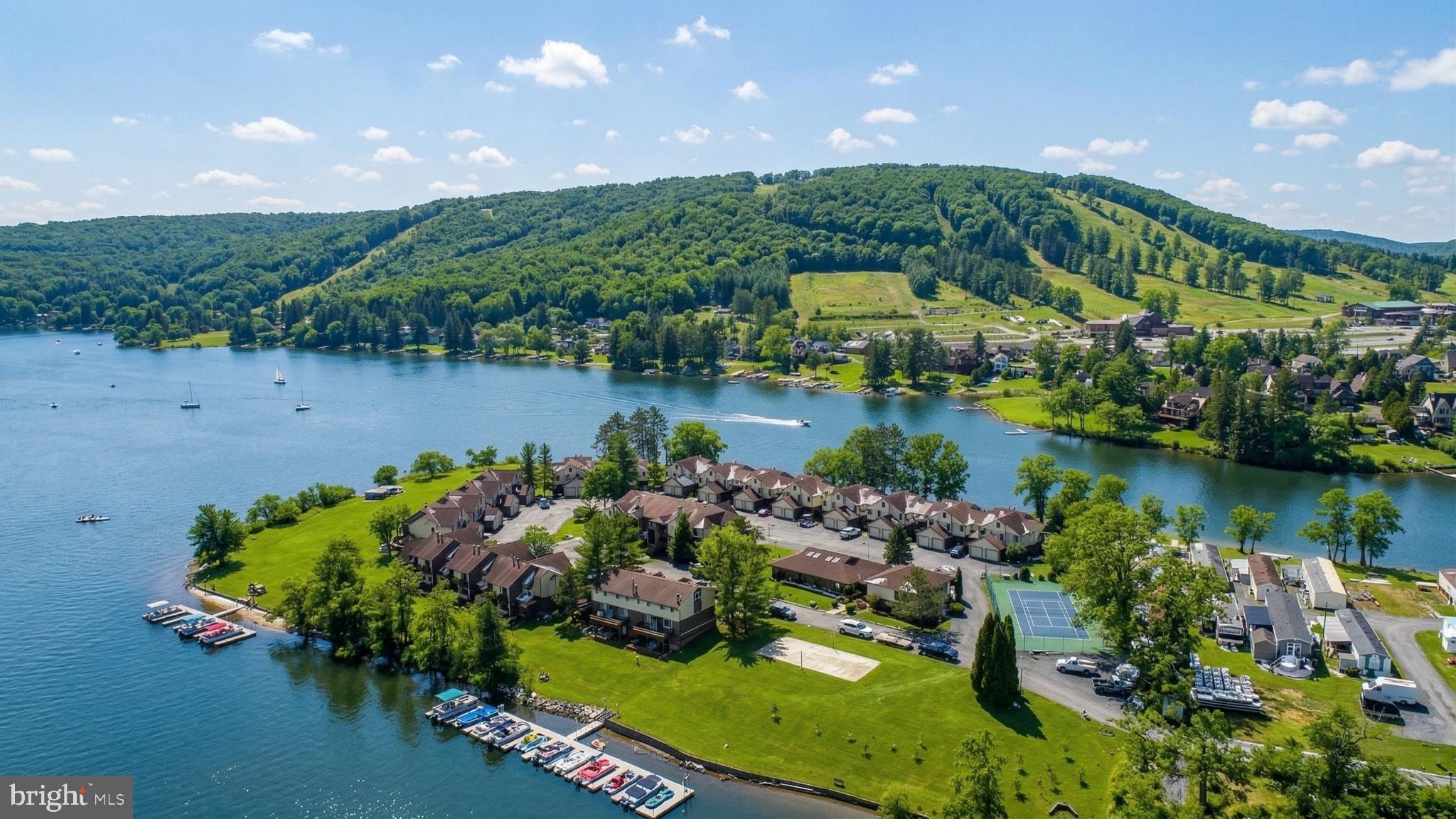 SKI HARBOR - Residential