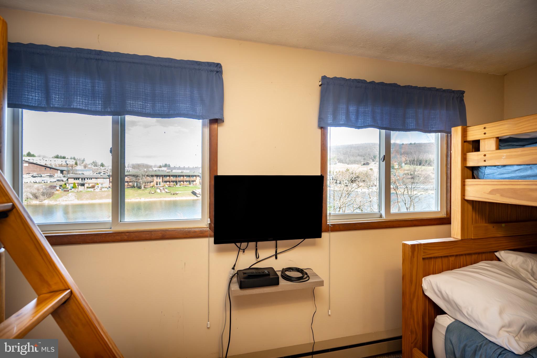 SKI HARBOR - Residential