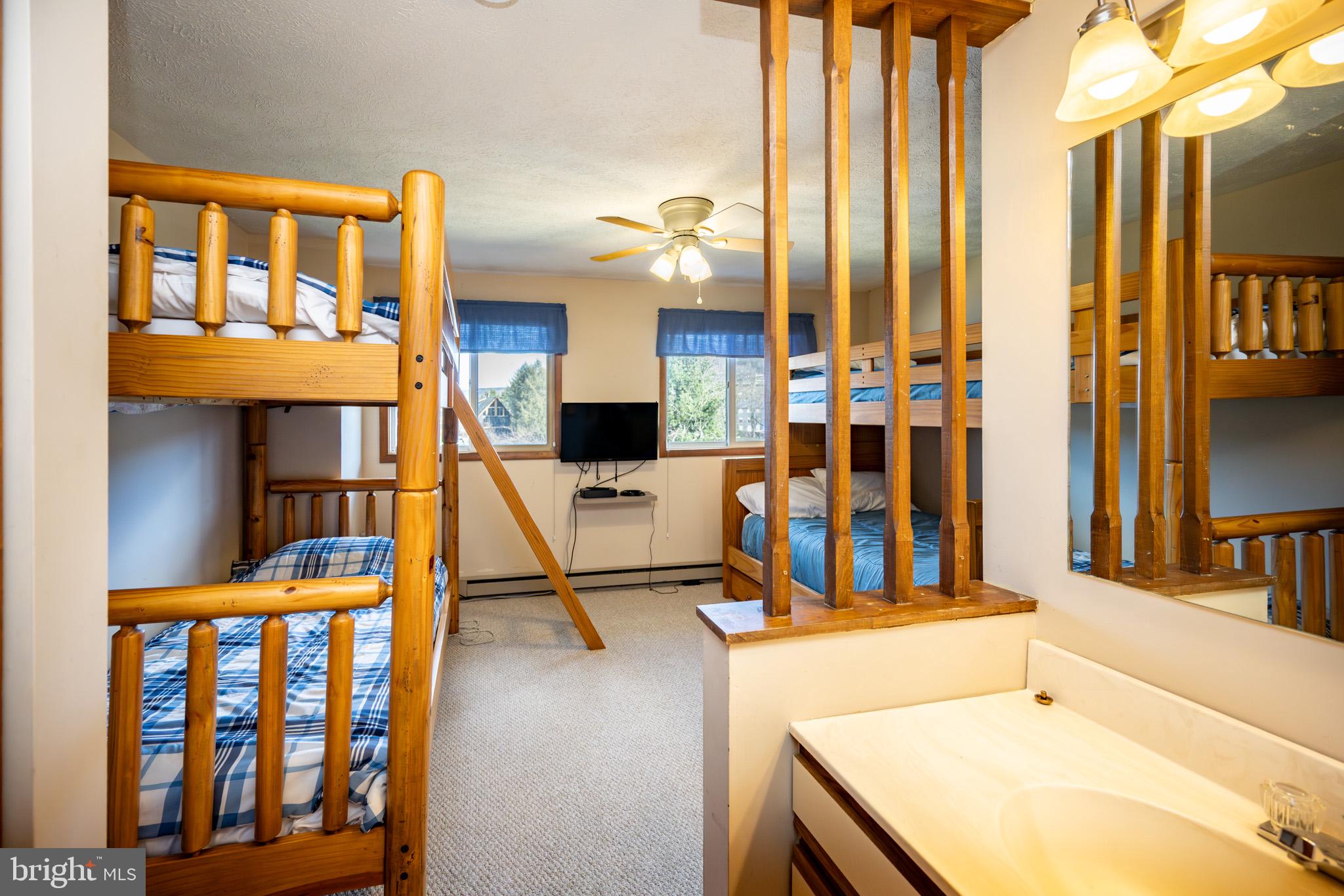 SKI HARBOR - Residential