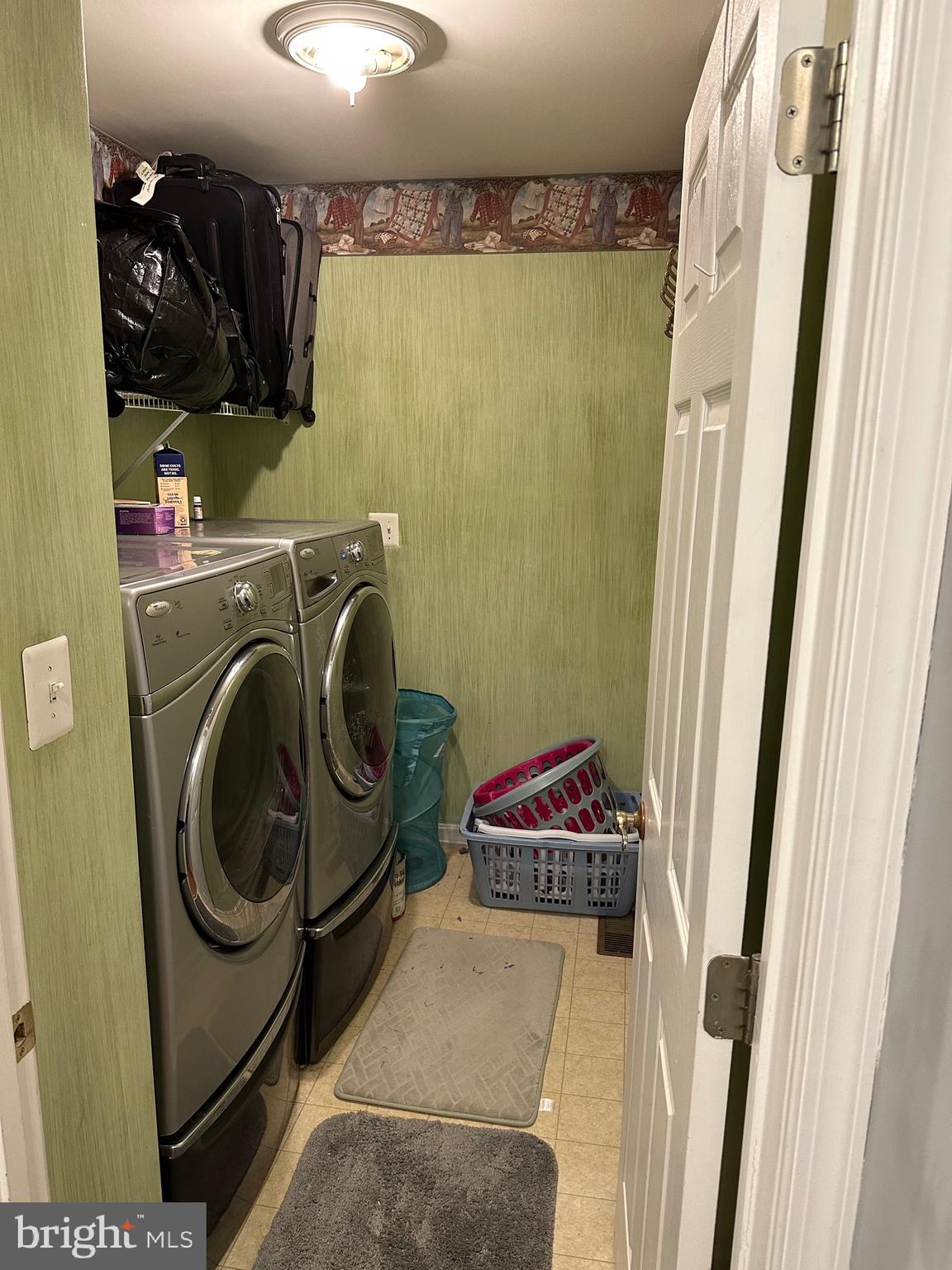 FOREST HILL - Residential