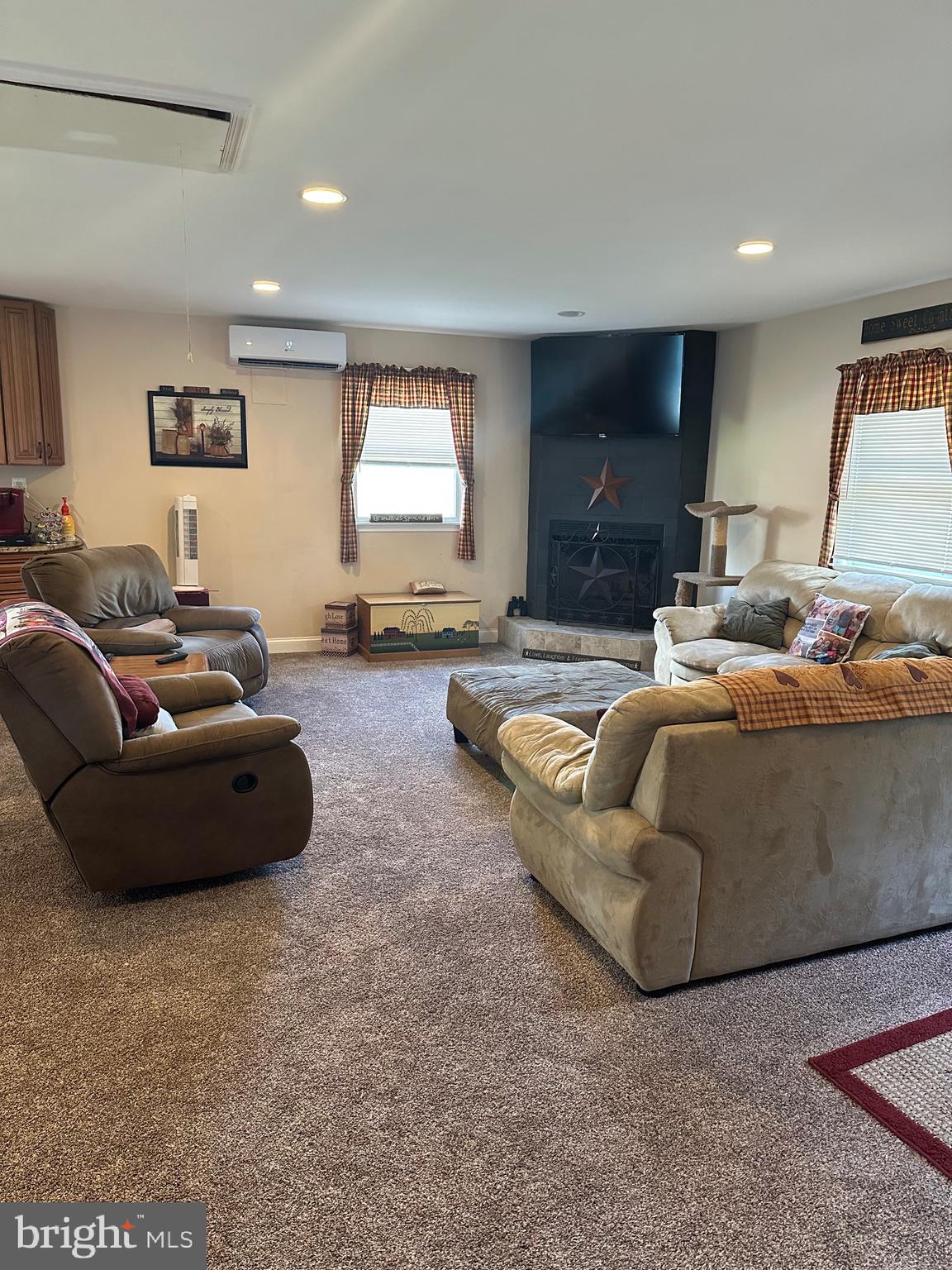 FOREST HILL - Residential