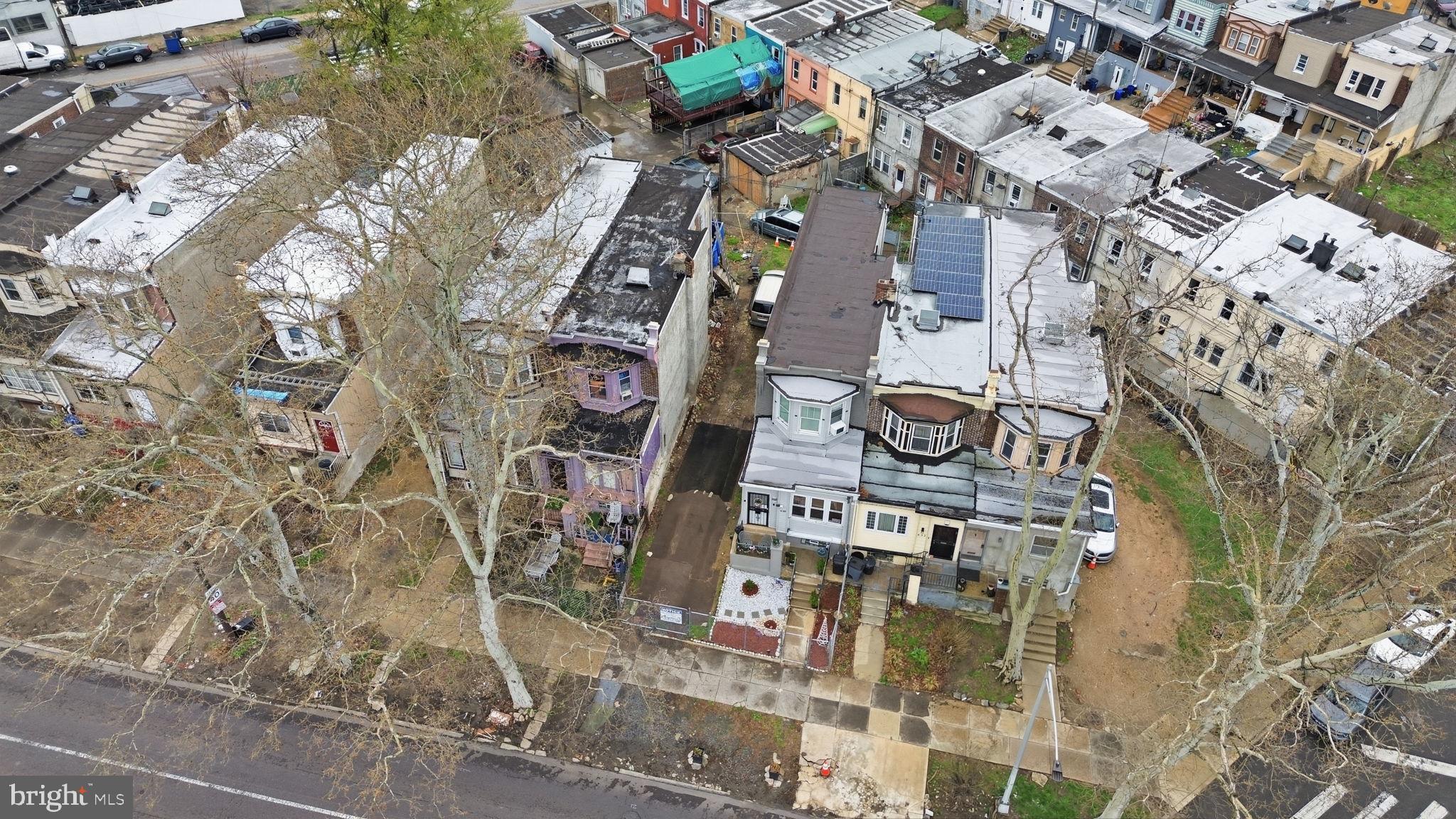 628 W ROOSEVELT BOULEVARD