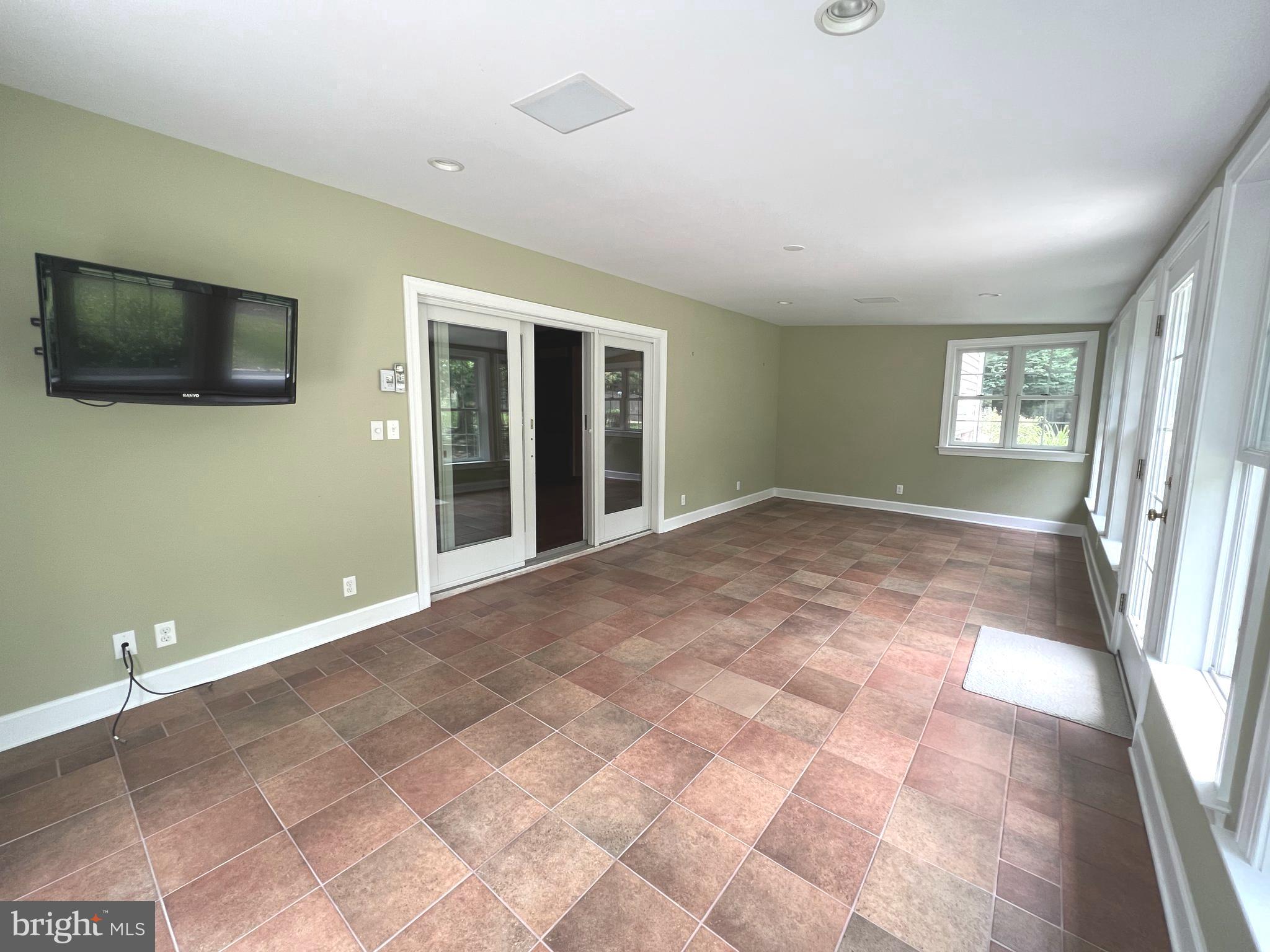 WORTHINGTON - Residential Lease