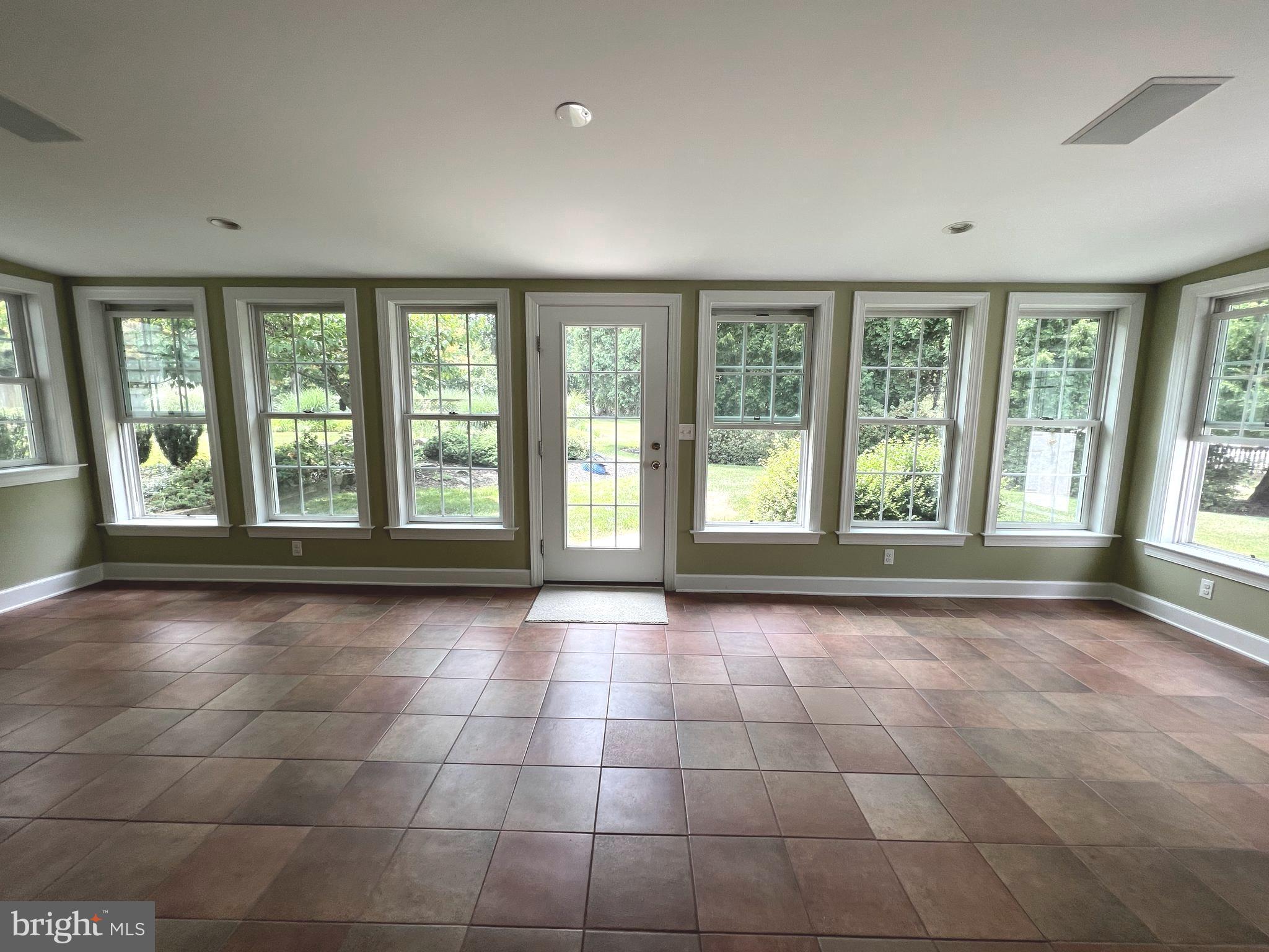 WORTHINGTON - Residential Lease