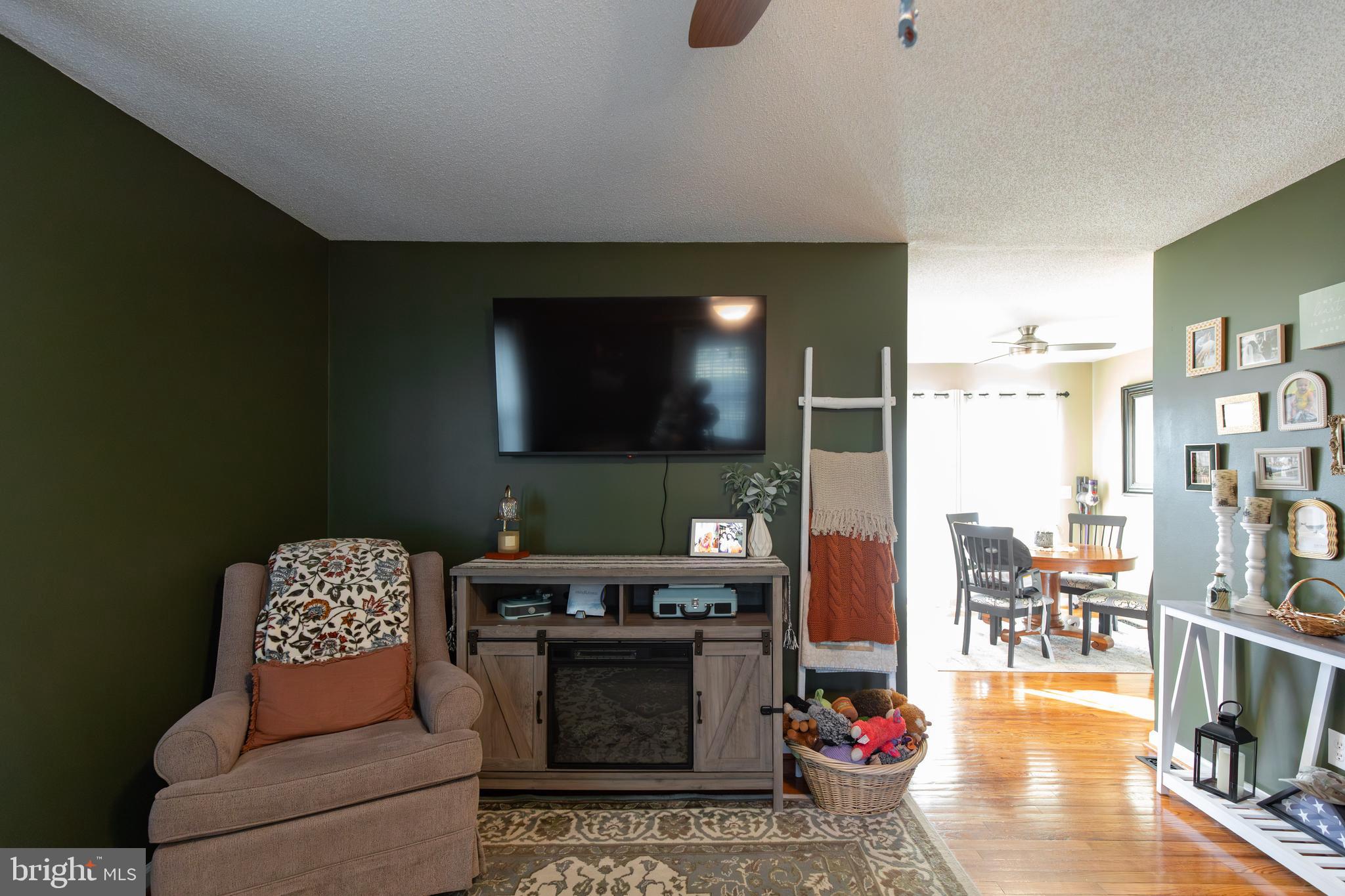HUNTERS MILL - Residential