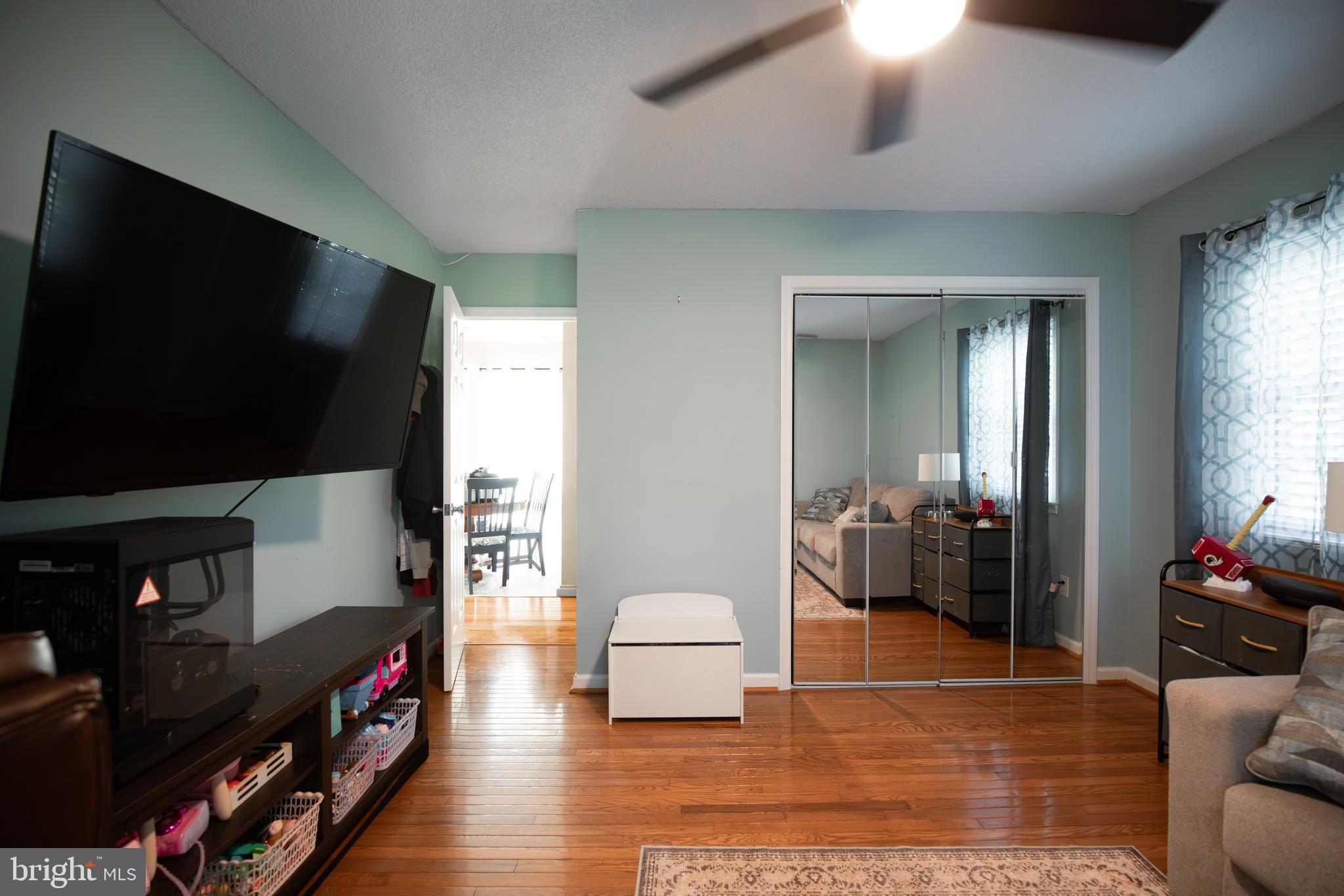 HUNTERS MILL - Residential