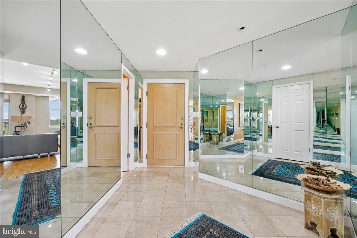 MADISON PARK CONDOMINIUMS - Residential