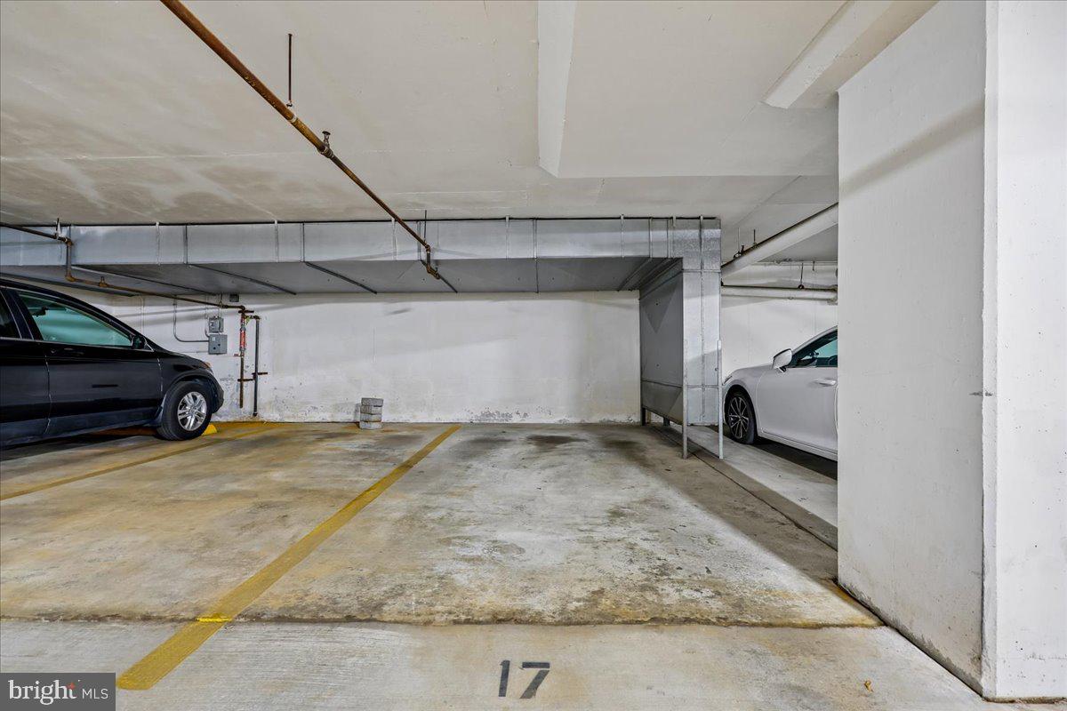 MADISON PARK CONDOMINIUMS - Residential