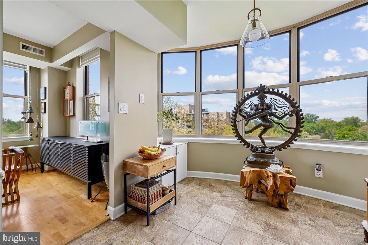 MADISON PARK CONDOMINIUMS - Residential