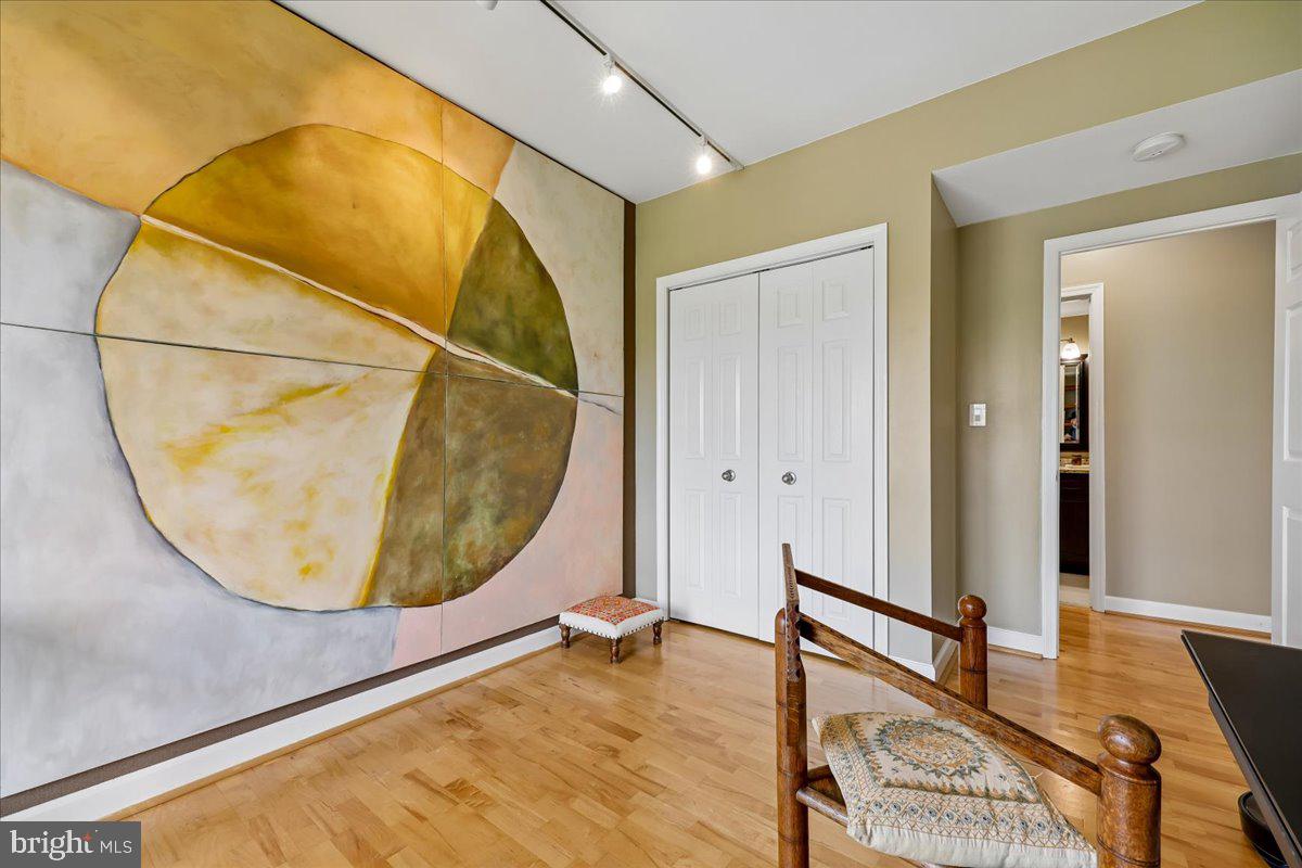 MADISON PARK CONDOMINIUMS - Residential