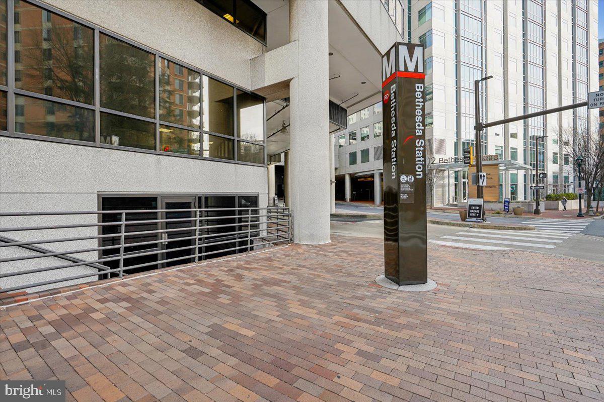 MADISON PARK CONDOMINIUMS - Residential