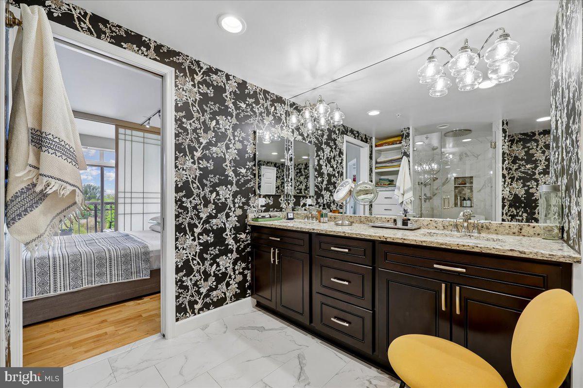 MADISON PARK CONDOMINIUMS - Residential