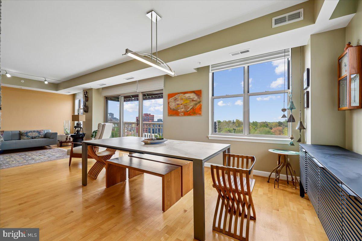 MADISON PARK CONDOMINIUMS - Residential