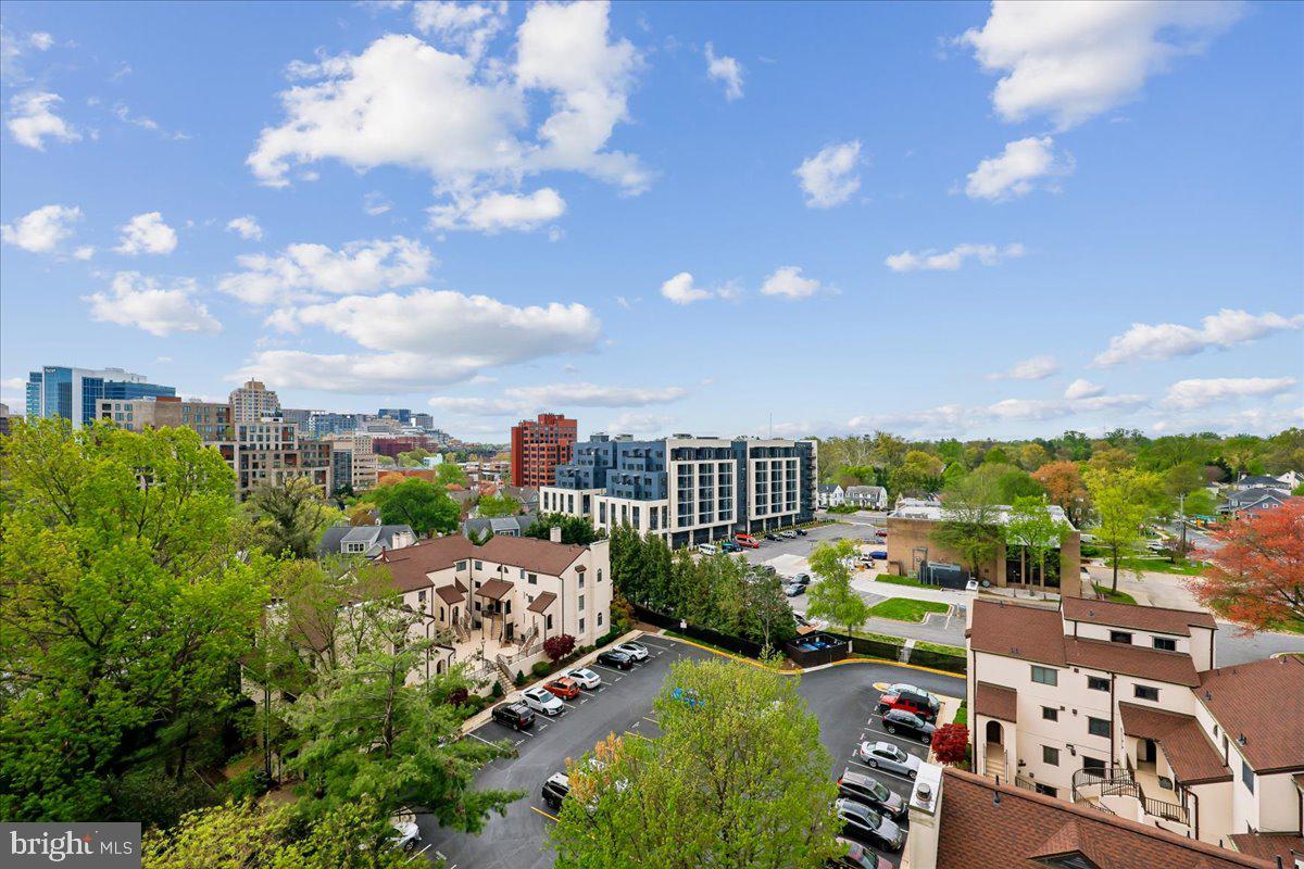 MADISON PARK CONDOMINIUMS - Residential
