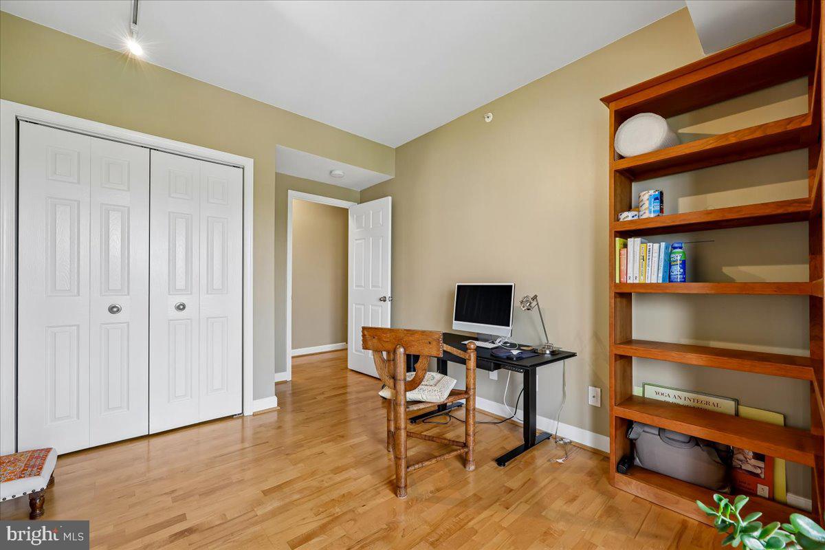 MADISON PARK CONDOMINIUMS - Residential