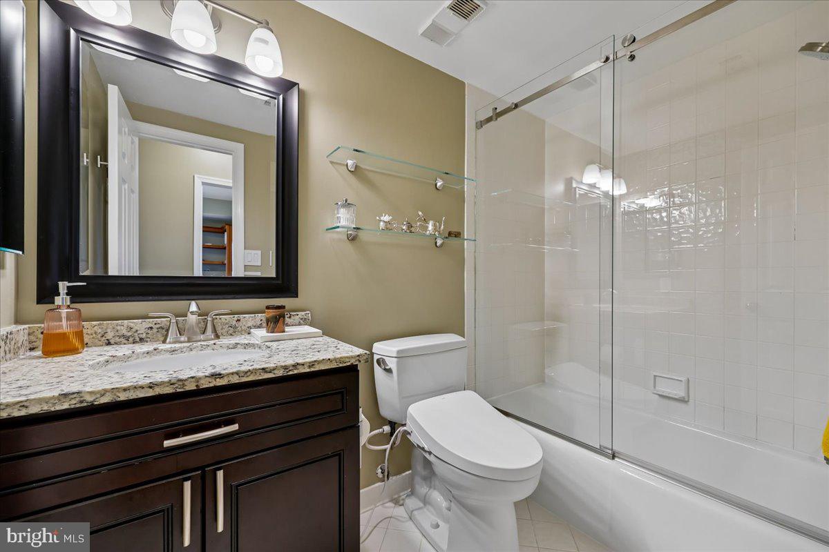 MADISON PARK CONDOMINIUMS - Residential