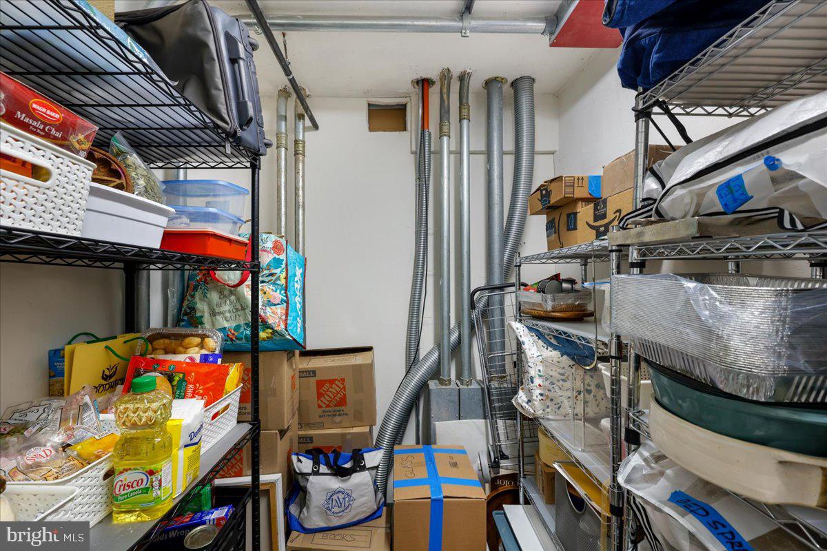 MADISON PARK CONDOMINIUMS - Residential