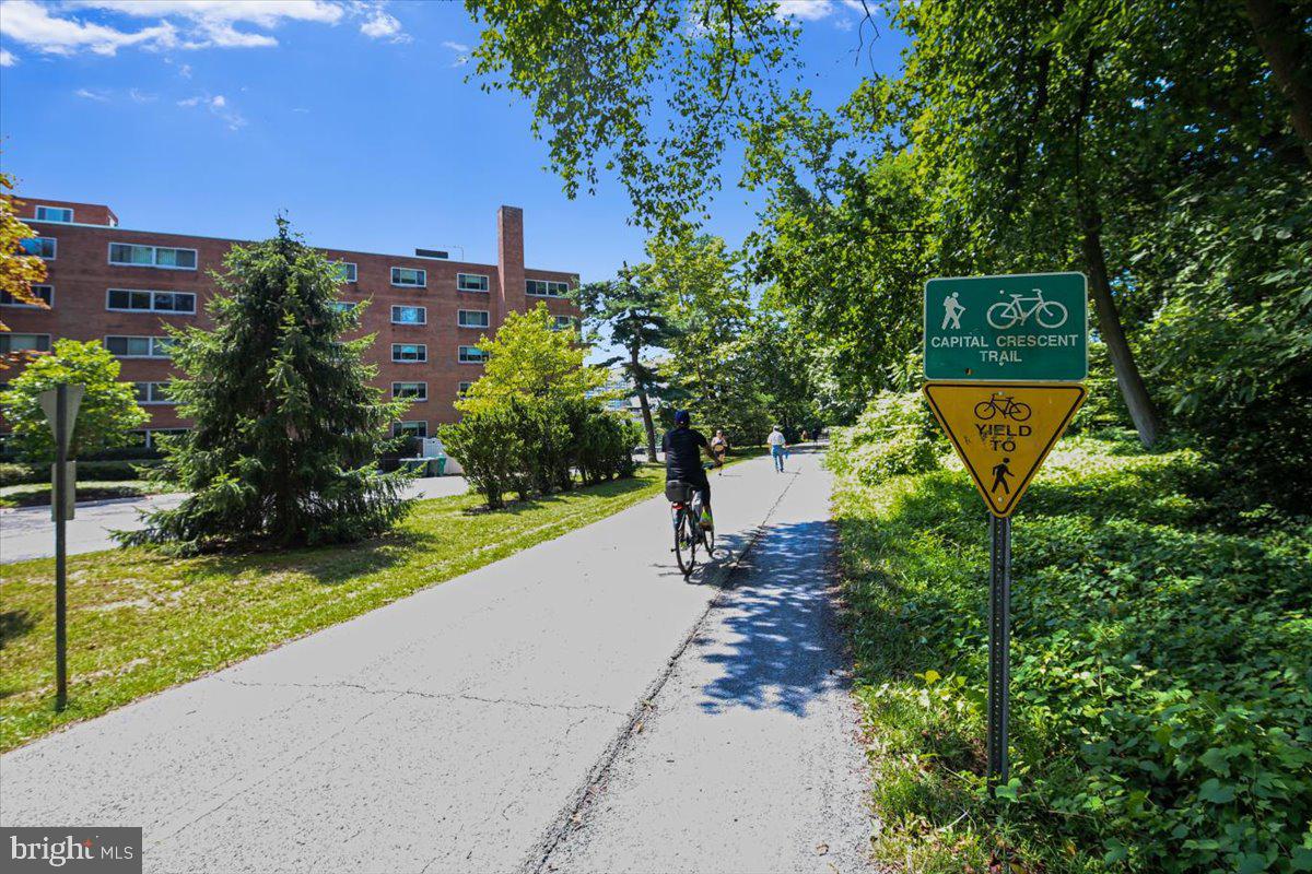 MADISON PARK CONDOMINIUMS - Residential