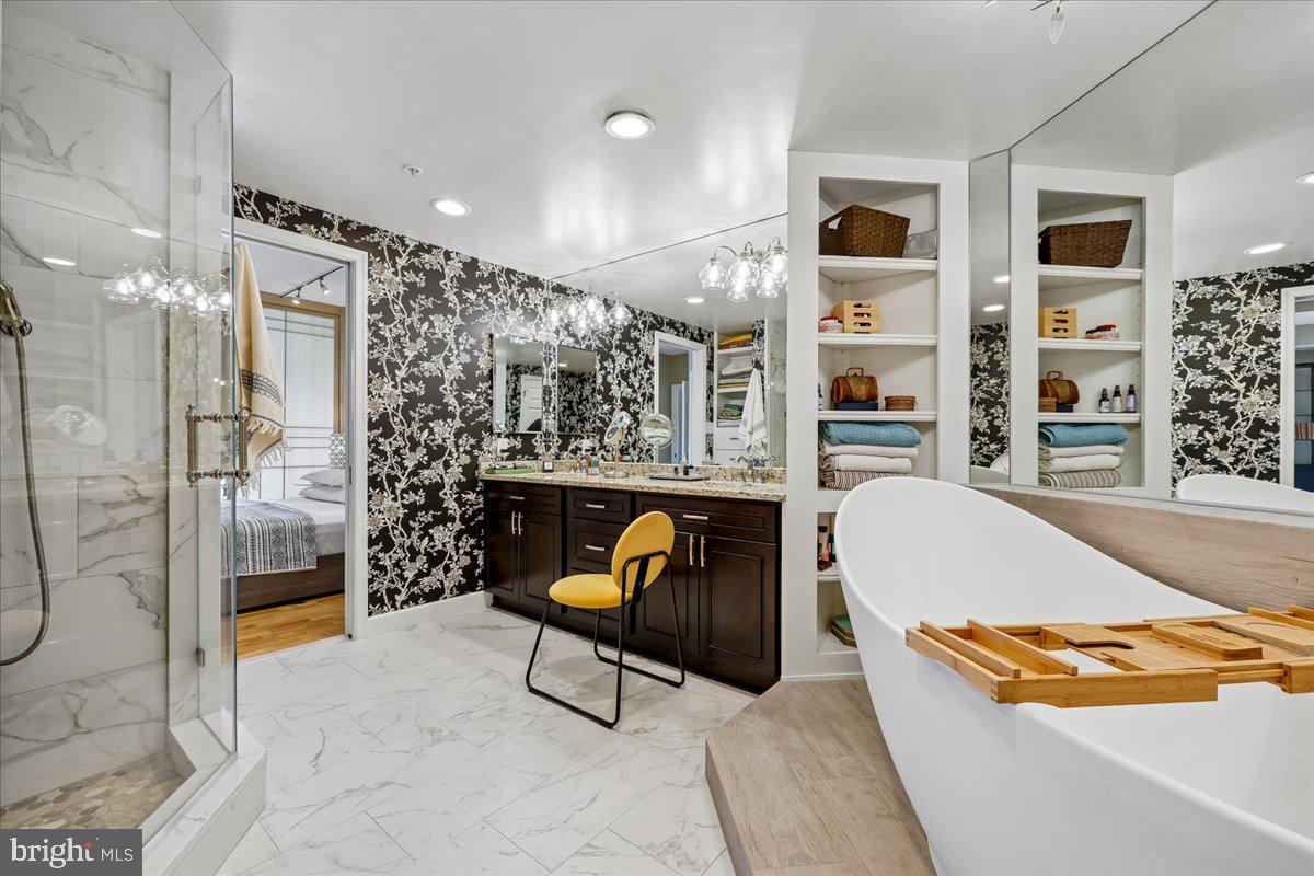 MADISON PARK CONDOMINIUMS - Residential