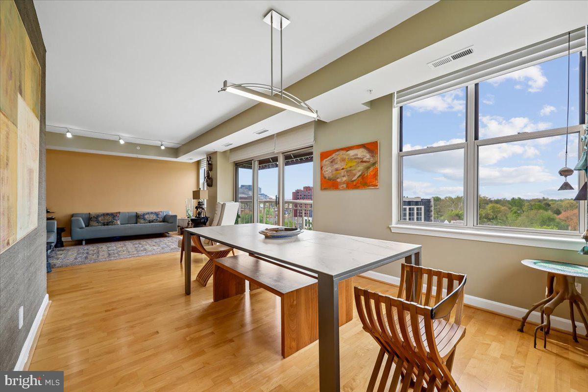 MADISON PARK CONDOMINIUMS - Residential