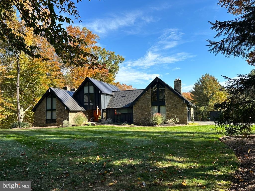 WALKER WOODS LAKE - Residential