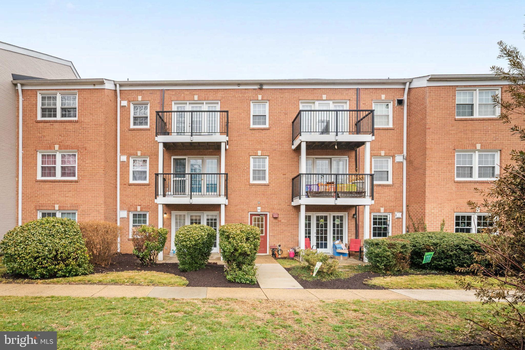 FOXCROFT COLONY CONDOS - Residential