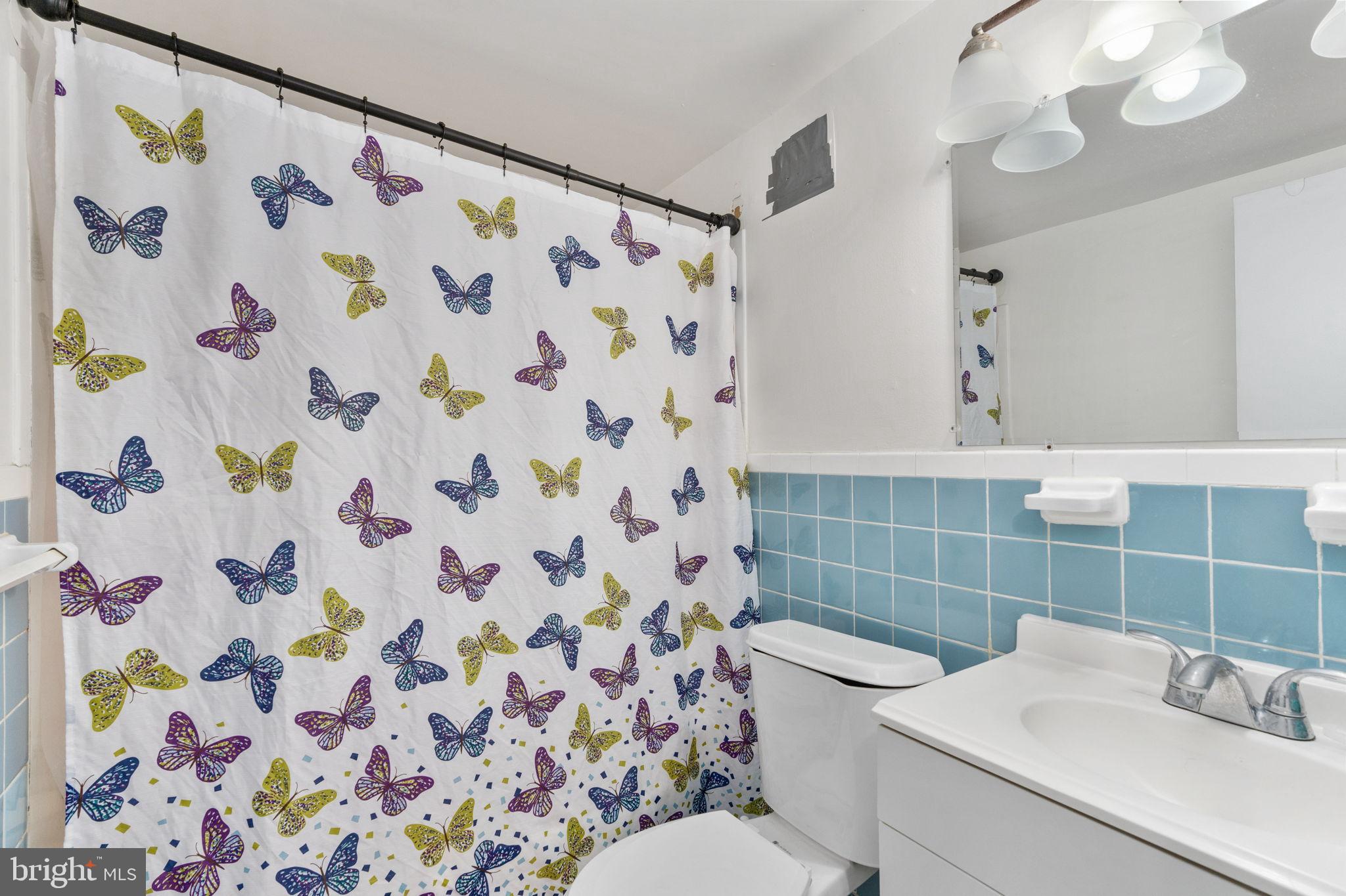 FOXCROFT COLONY CONDOS - Residential